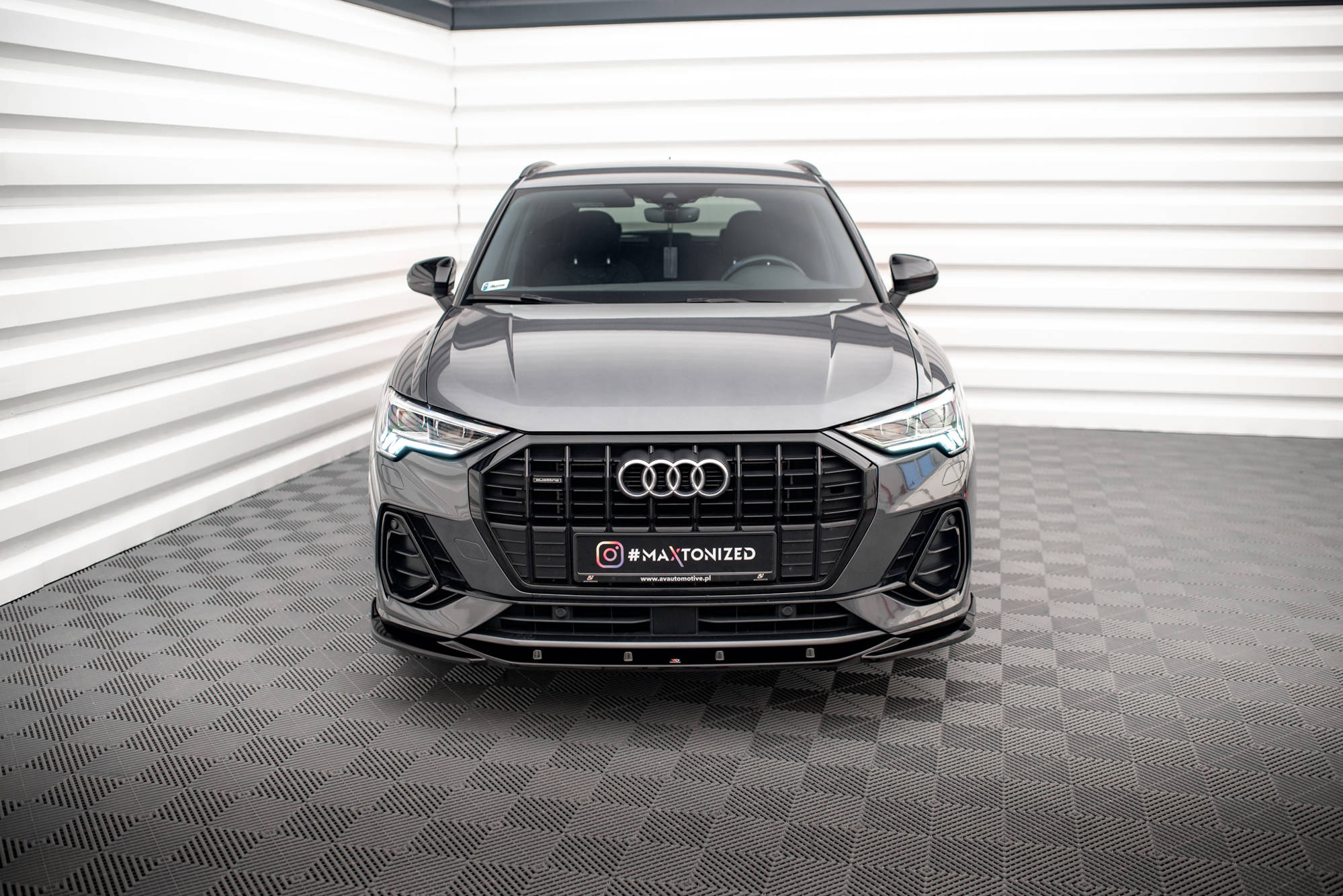 Frontspoiler Audi Q3 F3 S-Line 2018 - 2025 | V.1 Glossy Black Edition