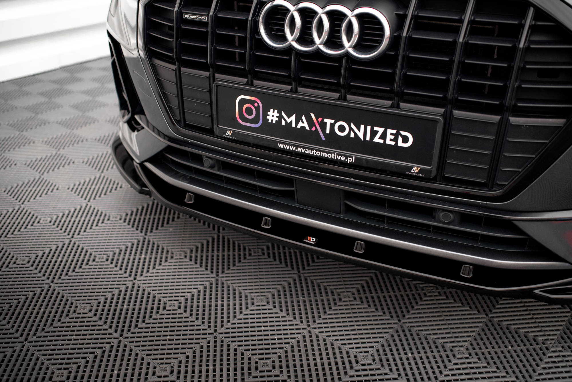 Frontspoiler Audi Q3 F3 S-Line 2018 - 2025 | V.1 Glossy Black Edition – bilde 2