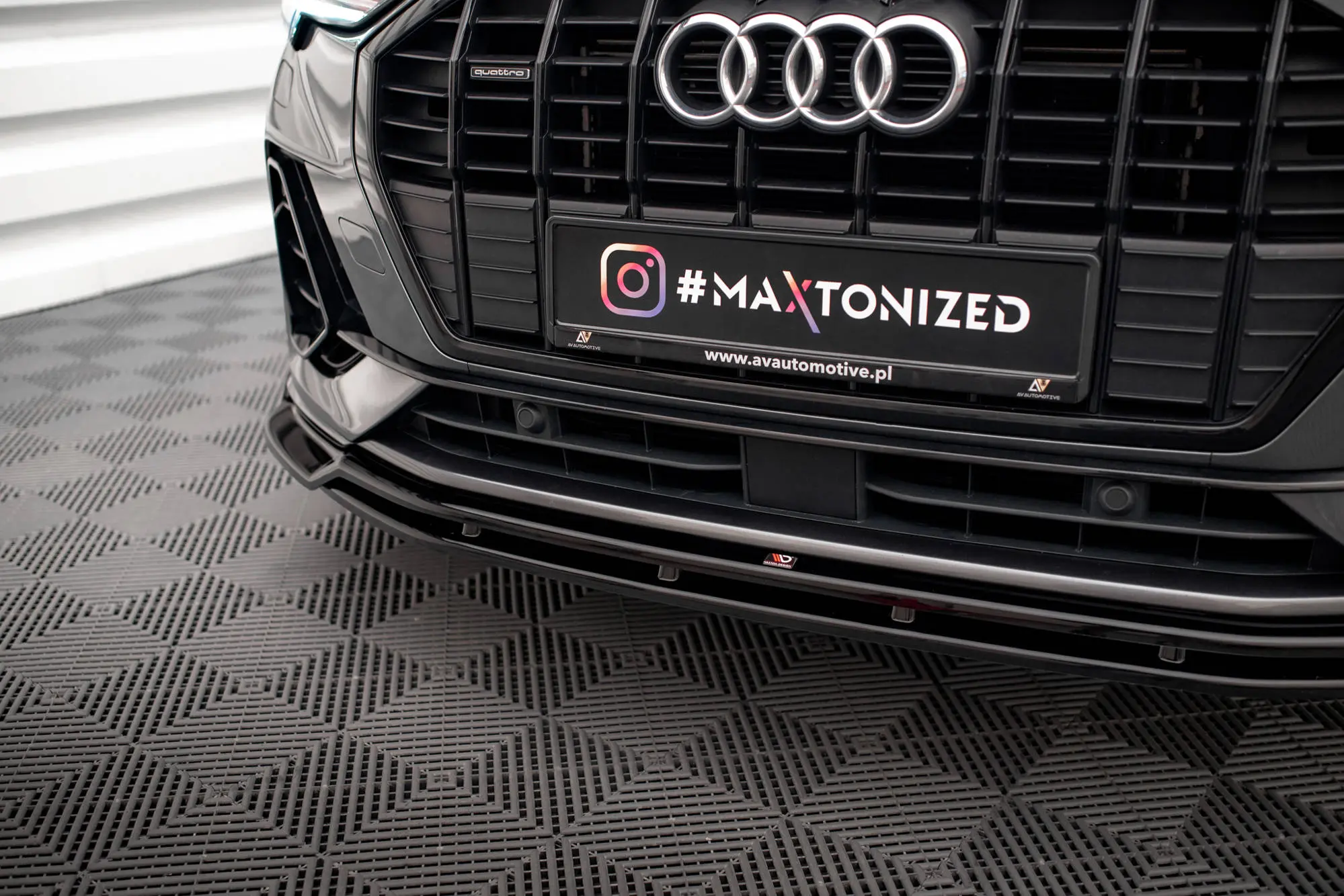 Frontspoiler Audi Q3 F3 S-Line 2018 - 2025 | V.2 Glossy Black Edition
