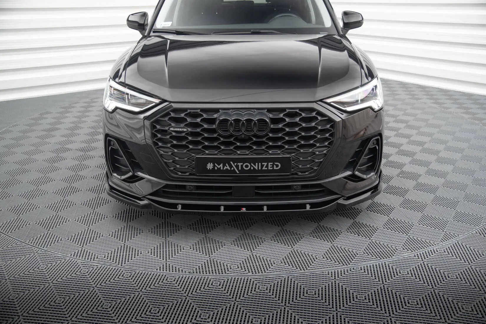 Frontspoiler Audi Q3 Sportback 2019 - 2025 | V.2 Glossy Black Edition – bilde 3
