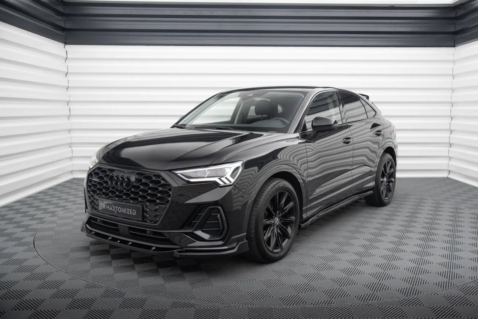 Frontspoiler Audi Q3 Sportback 2019 - 2025 | V.2 Glossy Black Edition – bilde 4