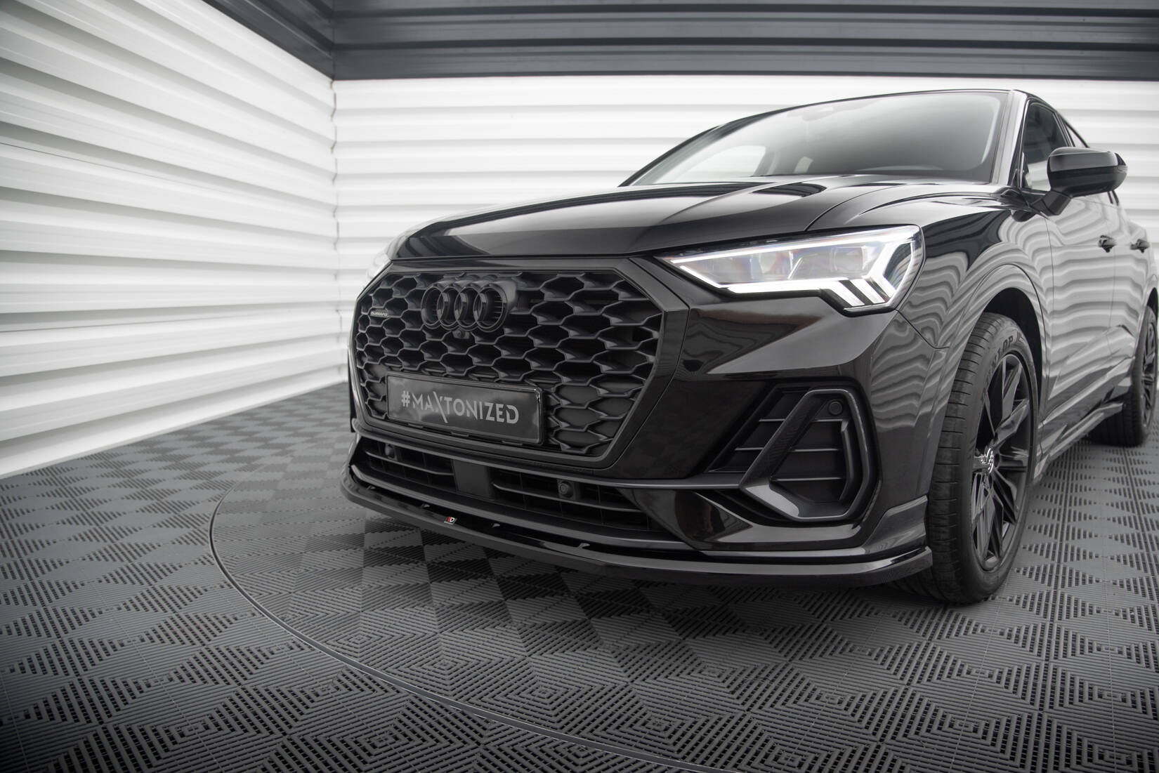Frontspoiler Audi Q3 Sportback F3 2018 - 2025 | V.1 Glossy Black Edition