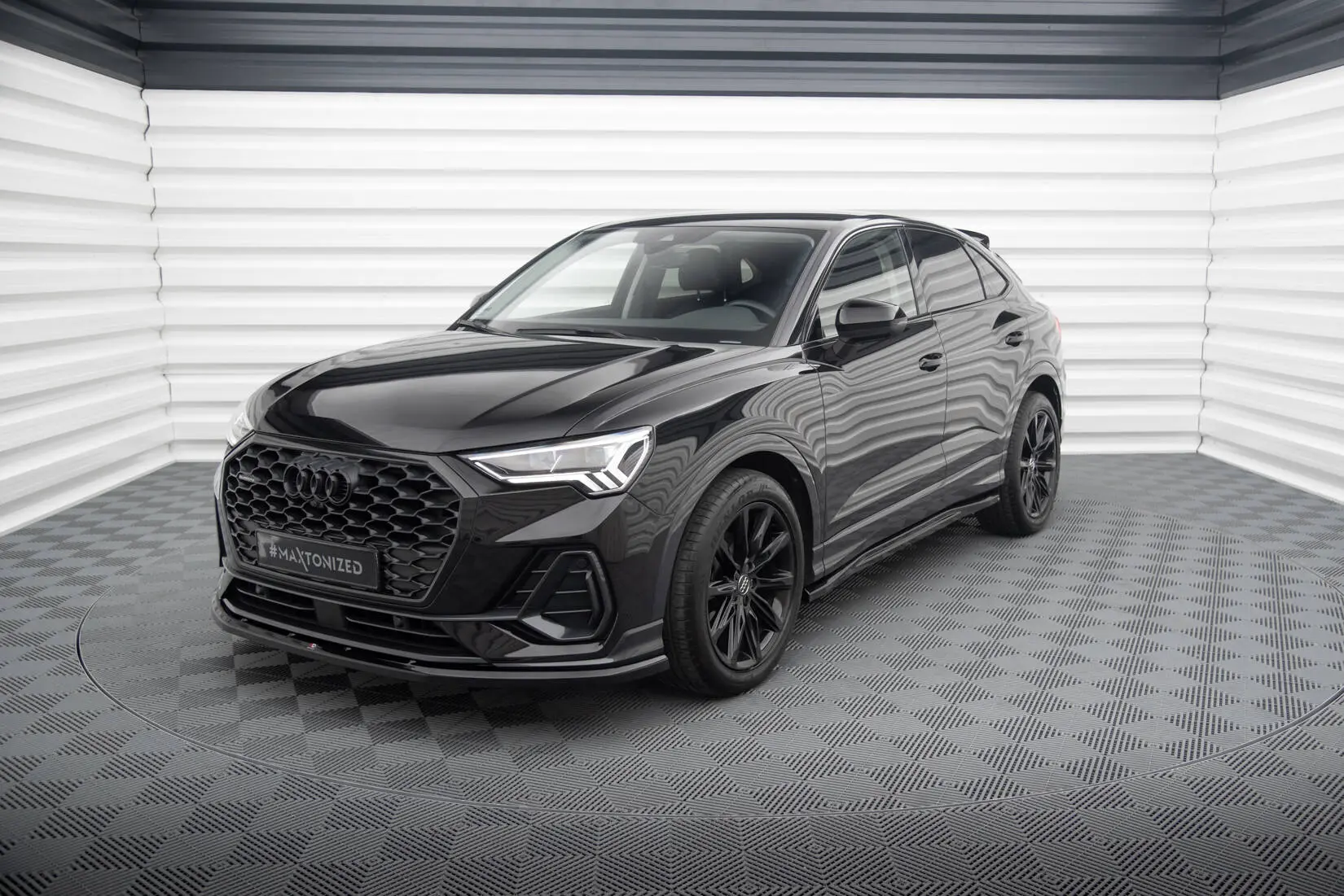 Frontspoiler Audi Q3 Sportback F3 2018 - 2025 | V.1 Glossy Black Edition – bilde 5