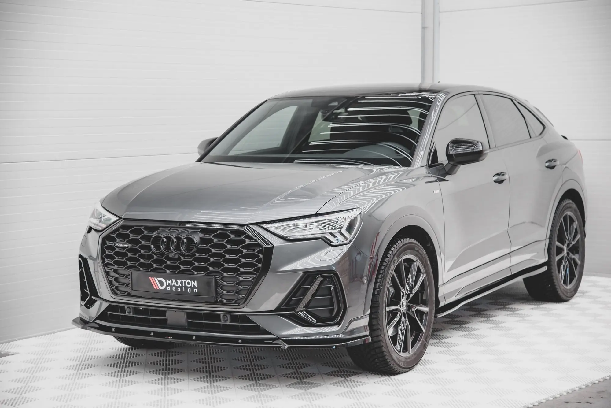Frontspoiler Audi Q3 Sportback F3 S-Line 2019 - 2025 | V.2 Glossy Black Edition