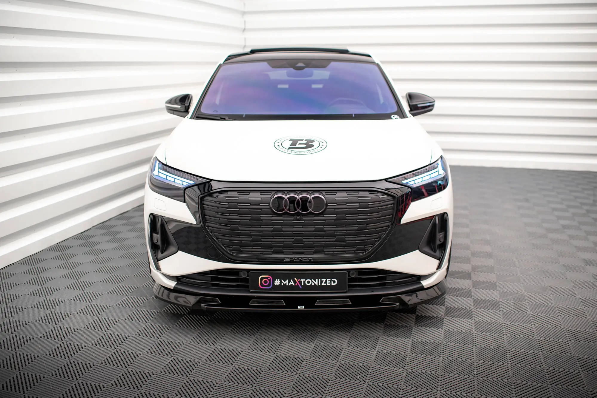Frontspoiler Audi Q4 Sportback e-tron 2021-> | V.1 Glossy Black Edition – bilde 2