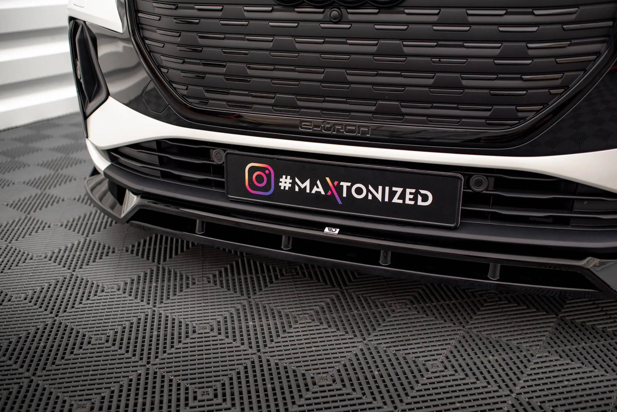 Frontspoiler Audi Q4 Sportback e-tron 2021-> | V.2 Glossy Black Edition