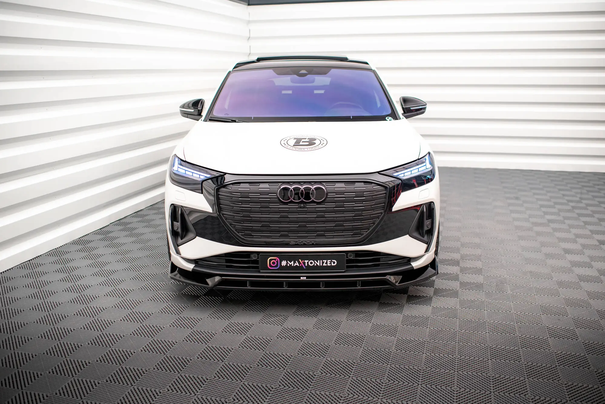 Frontspoiler Audi Q4 Sportback e-tron 2021-> | V.2 Glossy Black Edition – bilde 3