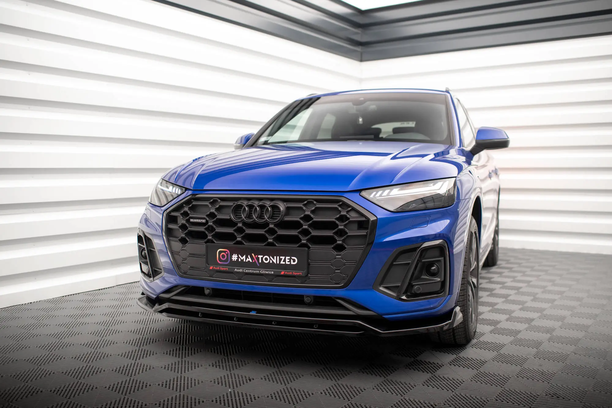 Frontspoiler Audi Q5 (FY) S-Line Facelift / Q5 Sportback / Audi SQ5 (FY) Facelift / SQ5 Sportback 2020 - 2025  | V.1 Glossy Black Edition – bilde 4