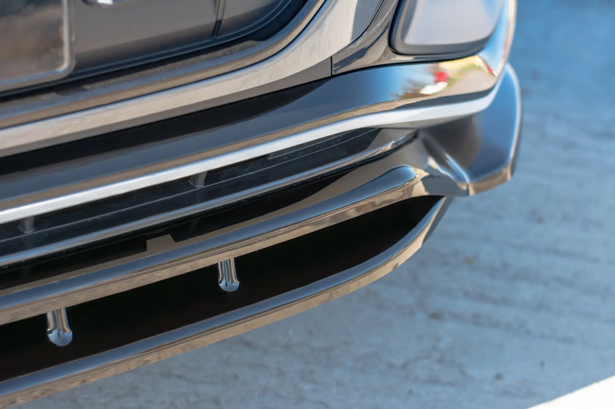 Frontspoiler Audi Q8 S-line 2018-> / Audi SQ8 2019 -> | Glossy Black Edition – bilde 2