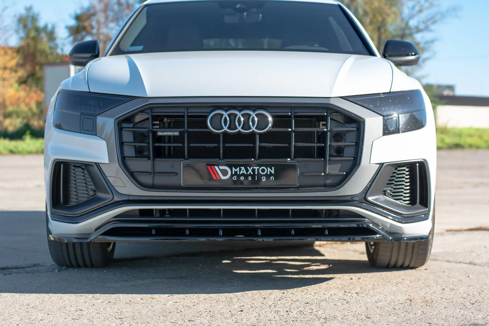 Frontspoiler Audi Q8 S-line 2018-> / Audi SQ8 2019 -> | Glossy Black Edition – bilde 4