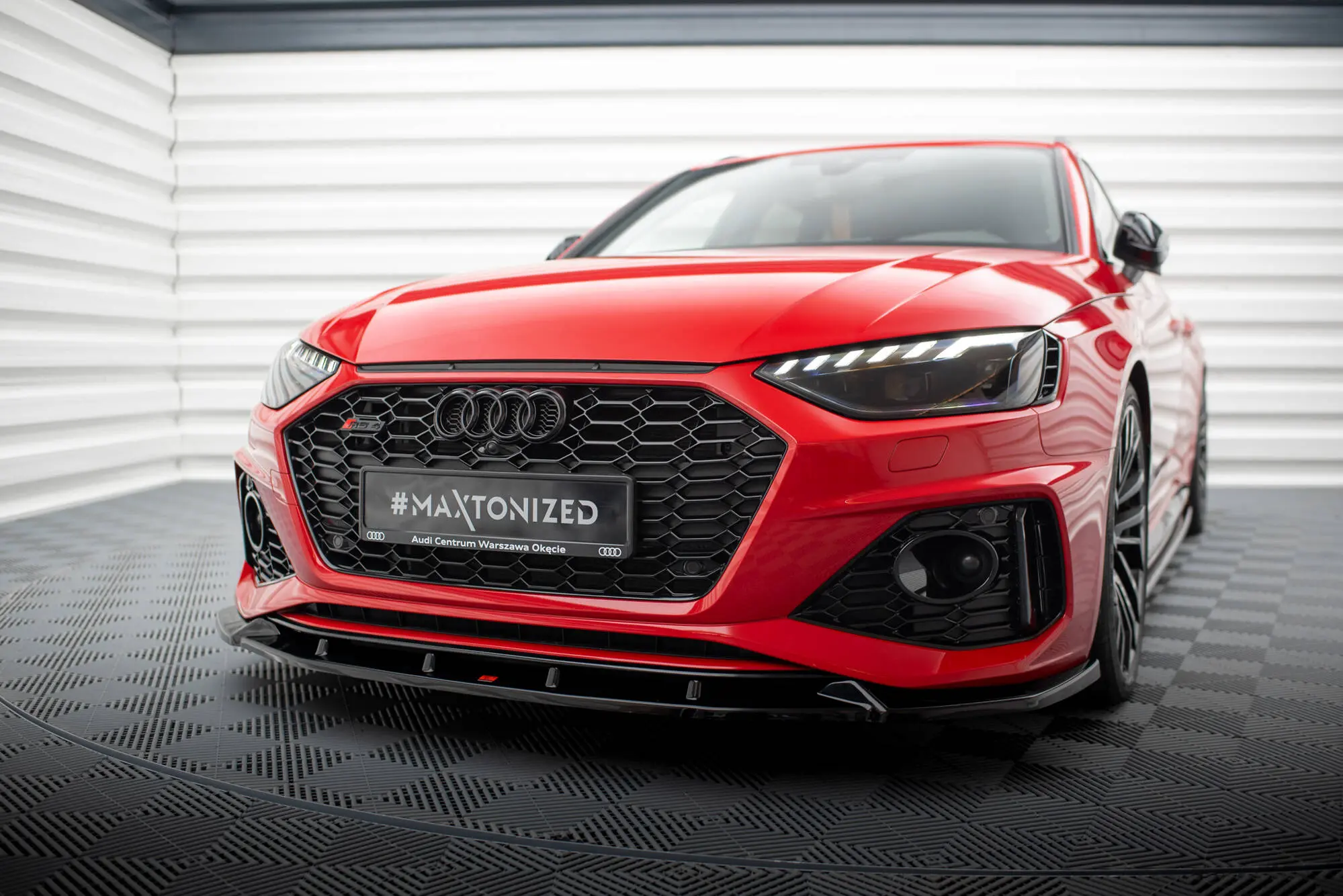Frontspoiler Audi RS4 (B9) facelift 2019 - > | V.2 Glossy Black Edition – bilde 4
