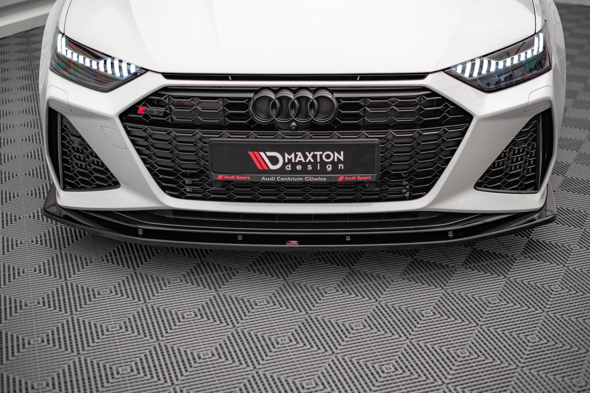 Frontspoiler Audi RS6 (C8) / Audi RS7 (C8) 2019 -> | V.2 Glossy Black Edition – bilde 3