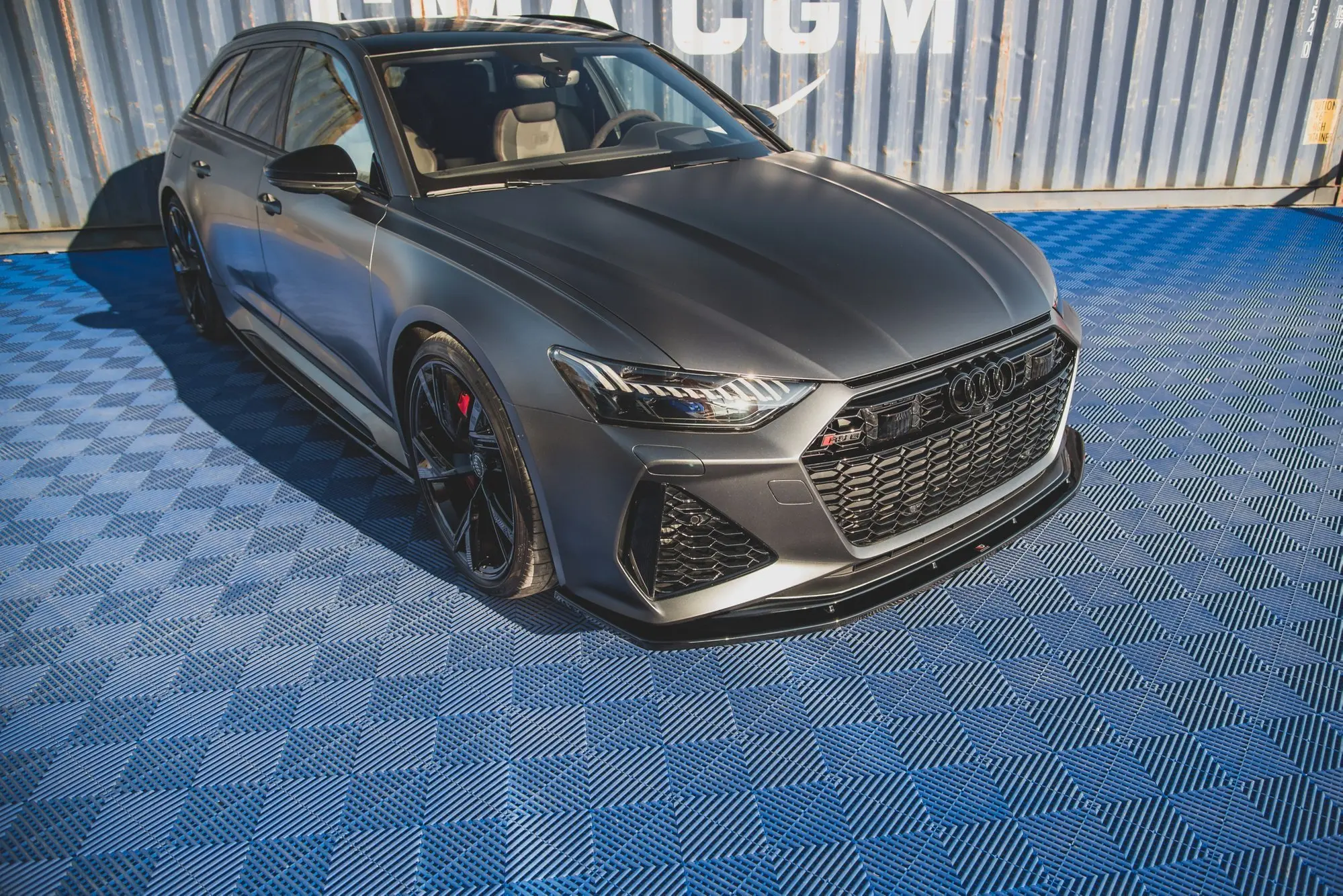Frontspoiler Audi RS6 (C8) / Audi RS7 (C8) 2019 -> | V.2 Glossy Black Edition – bilde 4