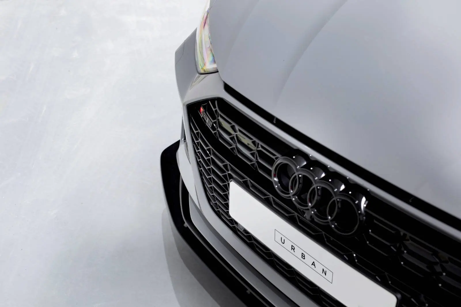 Frontspoiler Audi RS6 (C8) / Audi RS7 (C8) 2019 -> | V.2 Glossy Black Edition – bilde 5