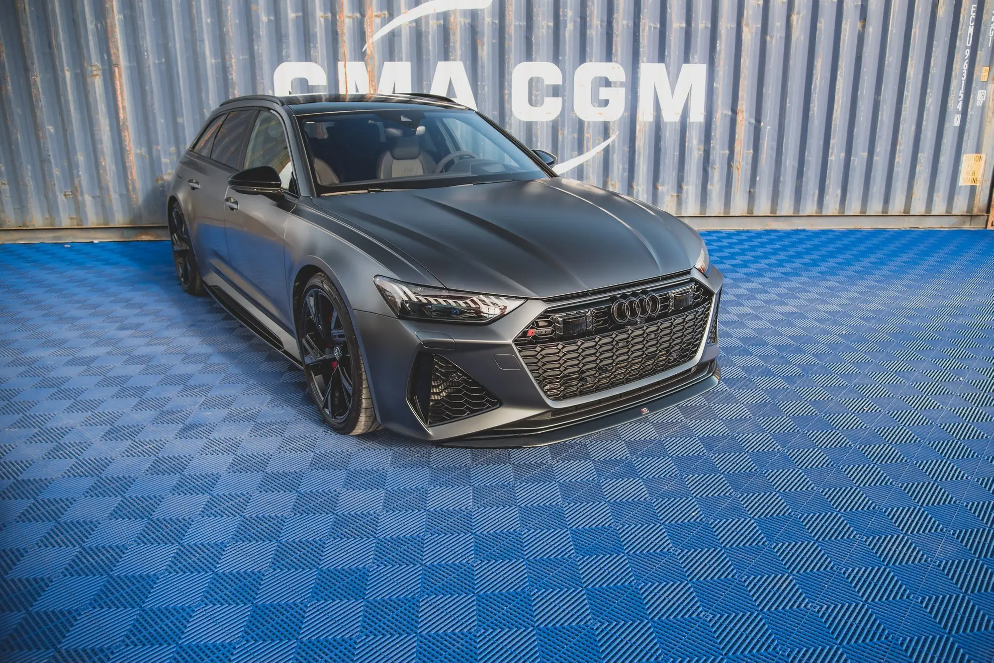 Frontspoiler Audi RS6 (C8) / Audi RS7 (C8) 2019 -> | V.3 Glossy Black Edition – bilde 2