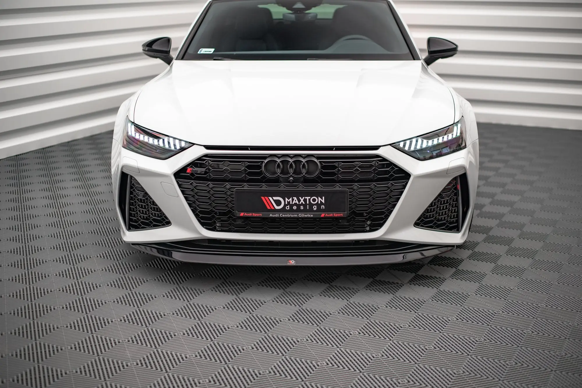Frontspoiler Audi RS6 (C8) / Audi RS7 (C8) 2019 -> | V.3 Glossy Black Edition – bilde 3