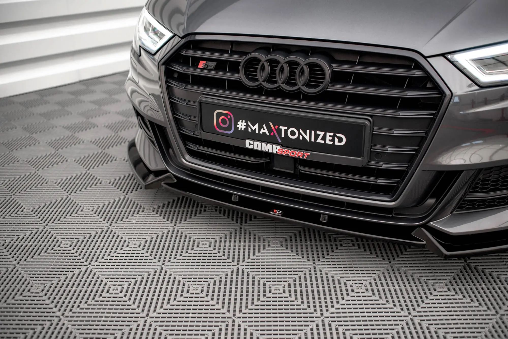 Frontspoiler Audi S3 (8V) Sportback / A3 S-Line (8V) Sportback Facelift 2016 - 2019 | V.1 Glossy Black Edition