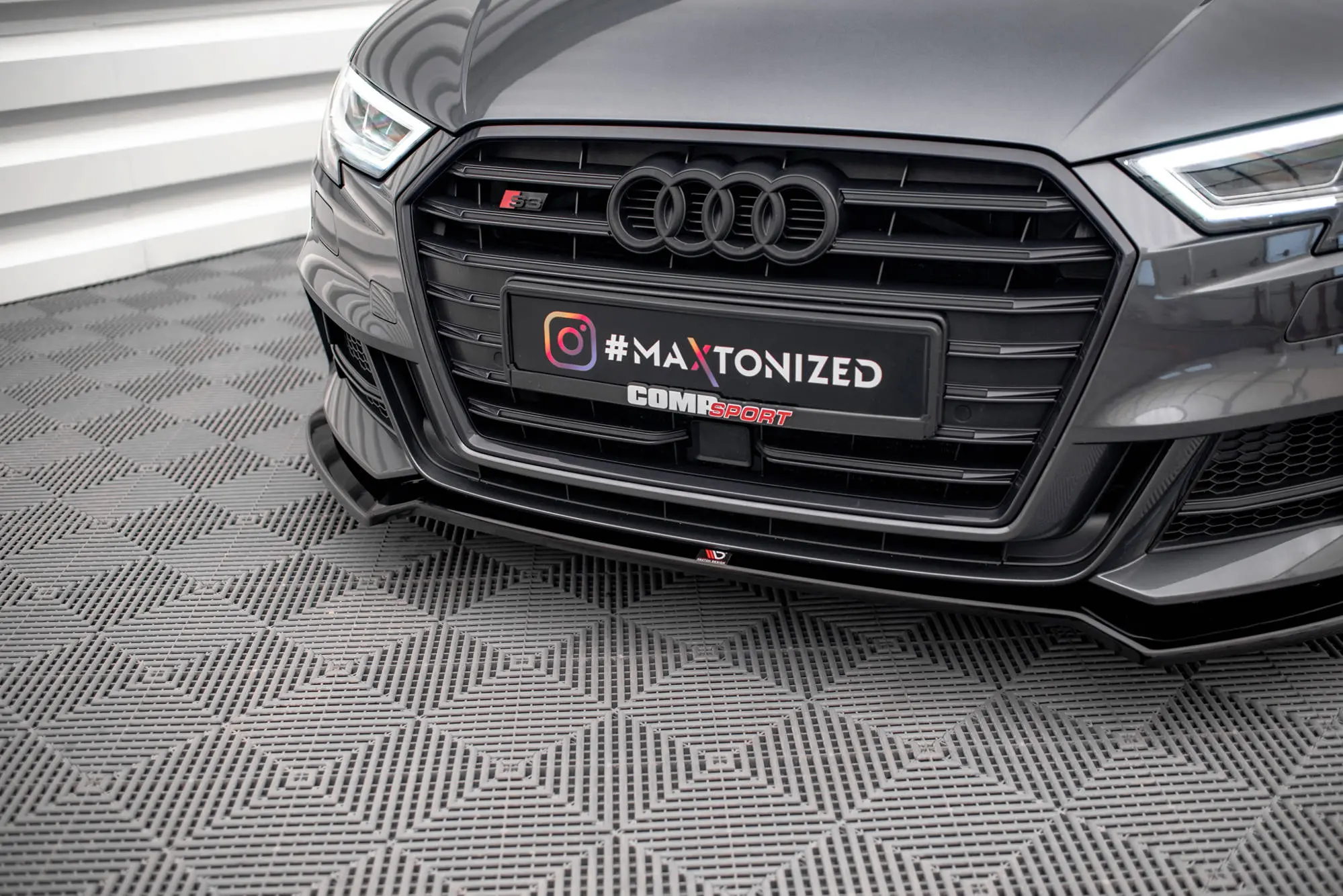 Frontspoiler Audi S3 (8V) Sportback / A3 S-Line (8V) Sportback Facelift 2016 - 2019 | V.2 Glossy Black Edition