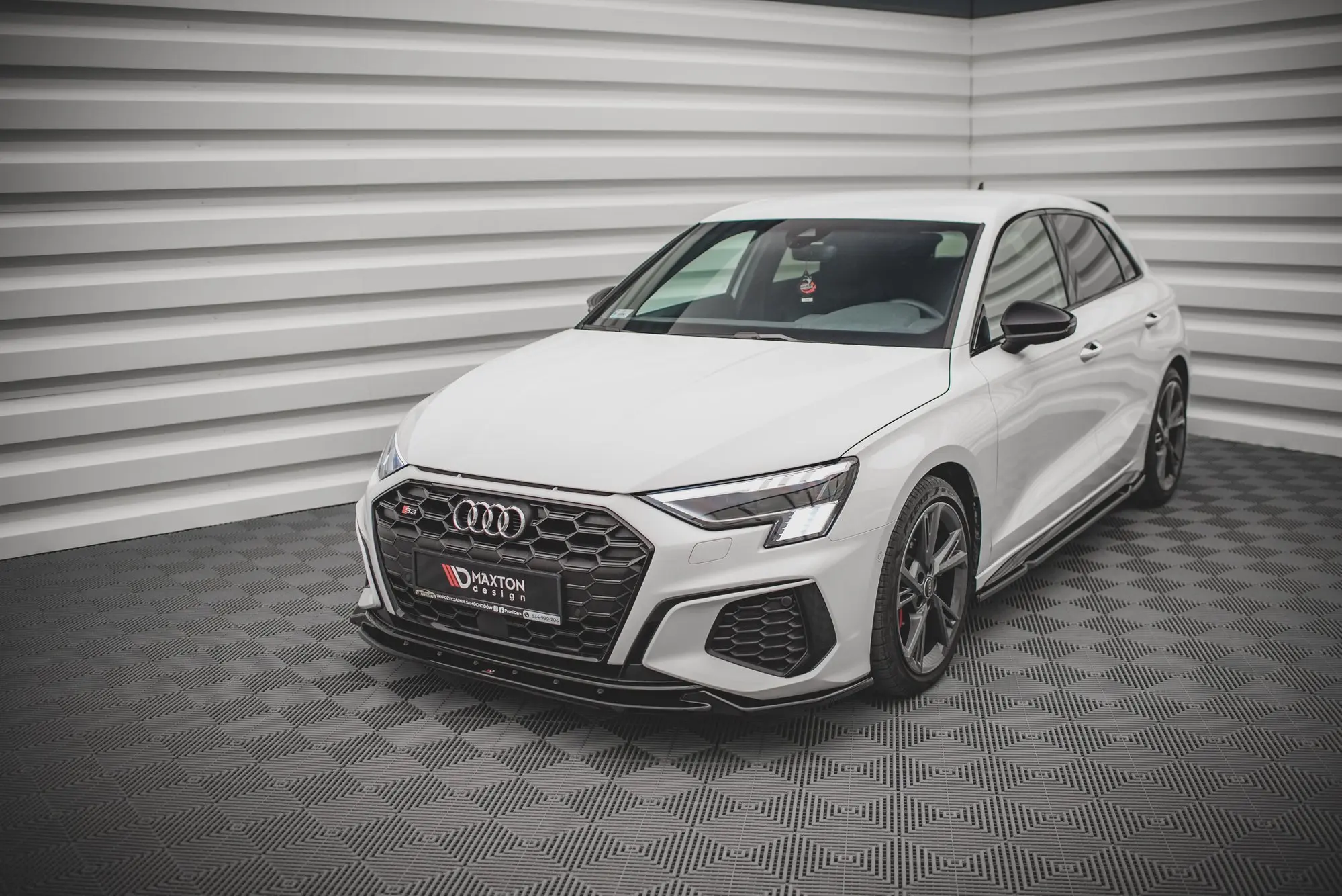 Frontspoiler Audi S3/ A3 S-Line (8Y) 2020 -> | V.2 Glossy Black Edition – bilde 3
