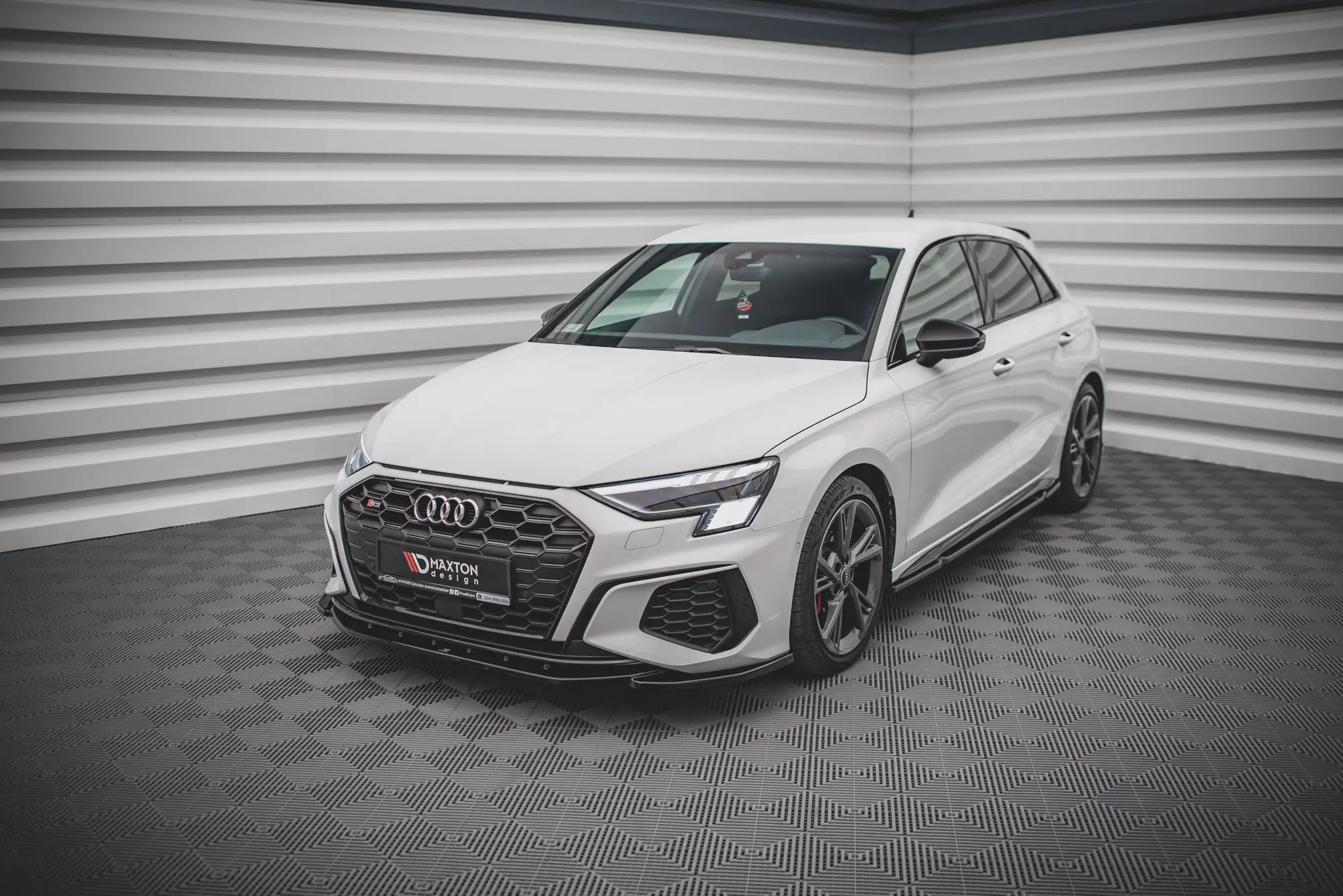 Frontspoiler Audi S3/ A3 S-Line (8Y) 2020 -> | V.4 Glossy Black Edition – bilde 3