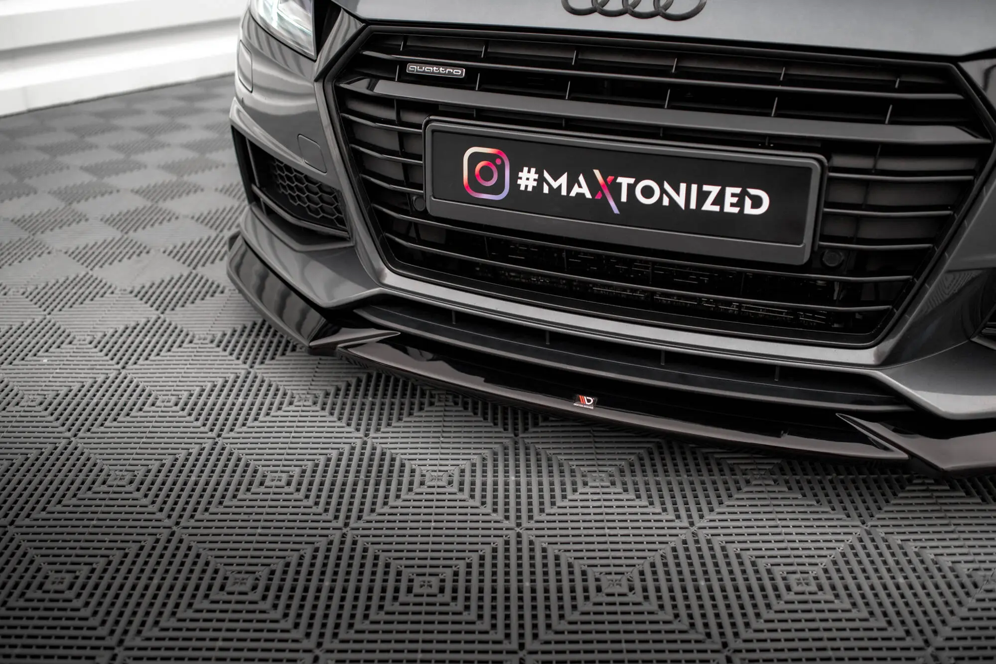 Frontspoiler Audi TT (8S) S-Line / TT S (8S) 2014 - 2018 | V.1 Glossy Black Edition