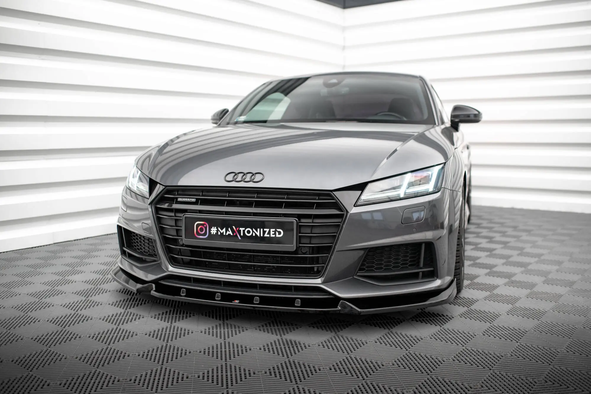 Frontspoiler Audi TT (8S) S-Line / TT S (8S) 2014 - 2018 | V.2 Glossy Black Edition – bilde 3