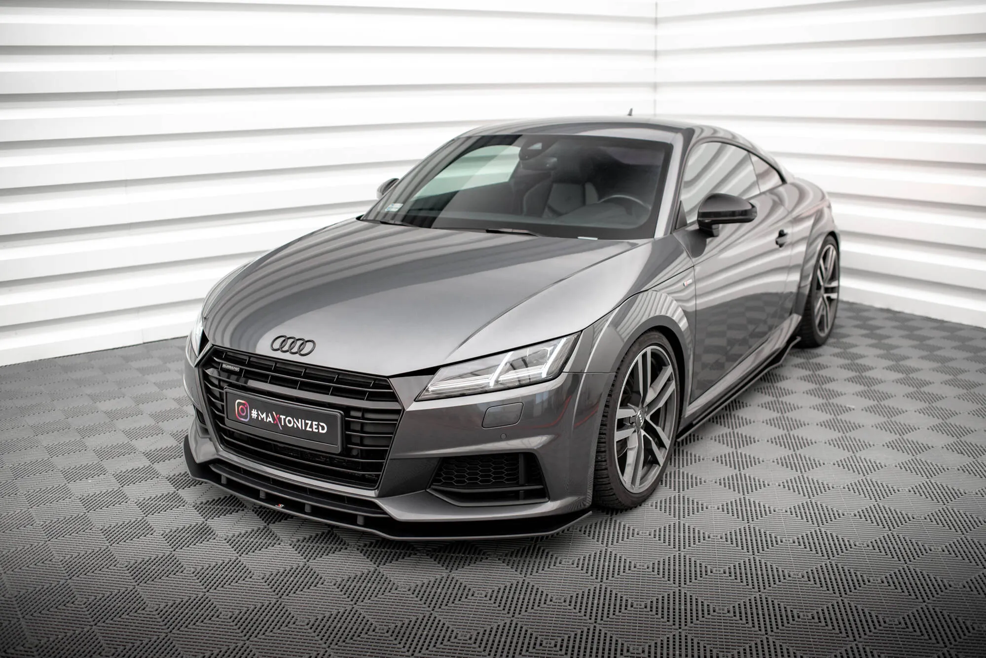 Frontspoiler Audi TT S (8S) / Audi TT S-Line (8S) 2014 - 2018 | Street Pro Black Edition