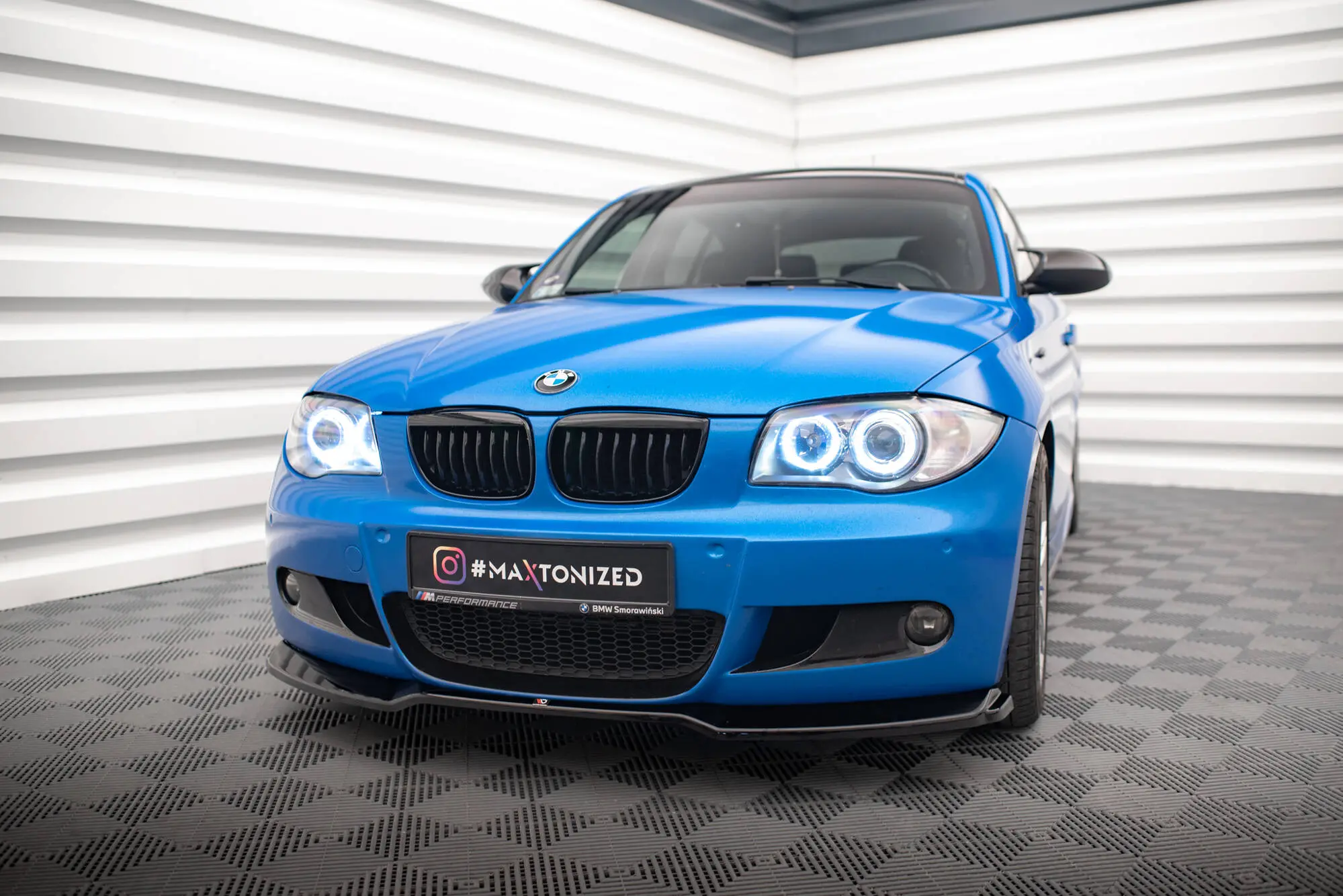 Frontspoiler BMW 1 (E87) M-Pakke facelift 2007 - 2011 | V.1 Glossy Black Edition