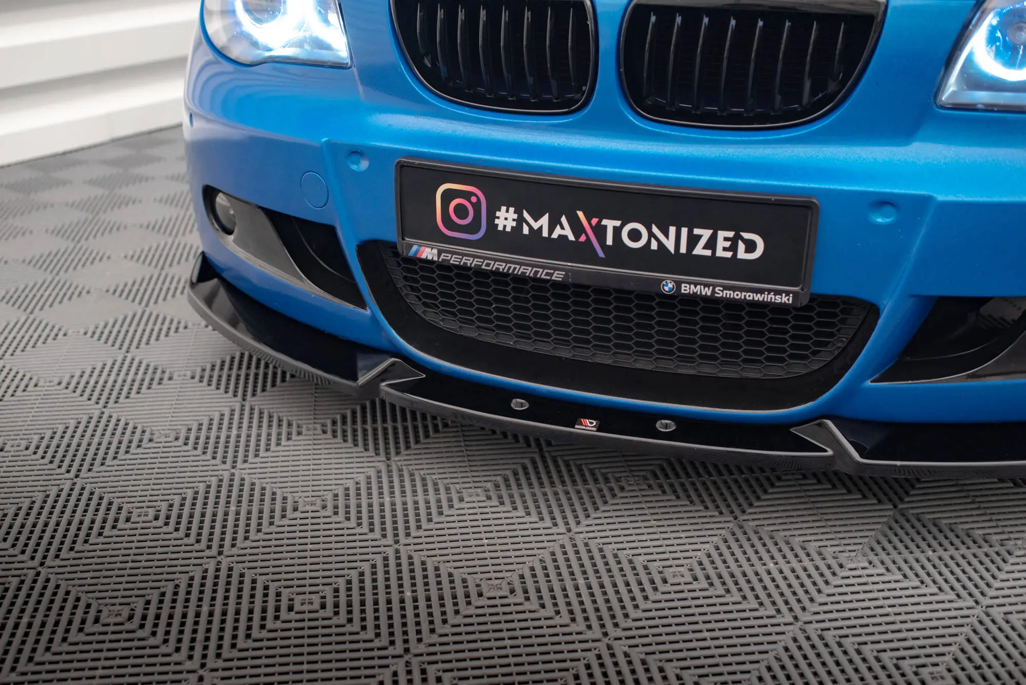 Frontspoiler BMW 1 (E87) M-Pakke facelift 2007 - 2011 | V.2 Glossy Black Edition
