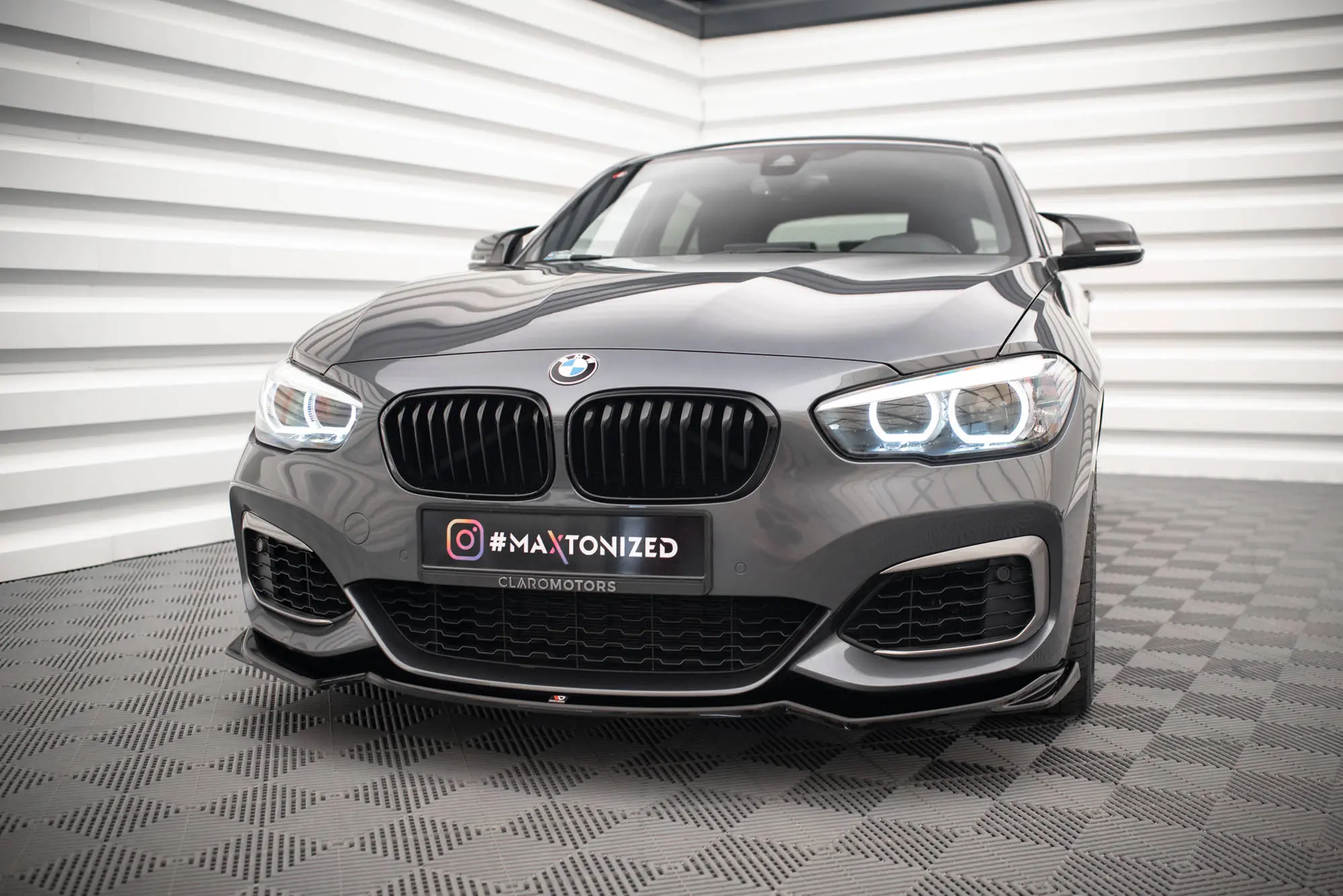 Frontspoiler BMW 1 (F20 / F21) M-Power Facelift 2015-2019 | V.2 Glossy Black Edition