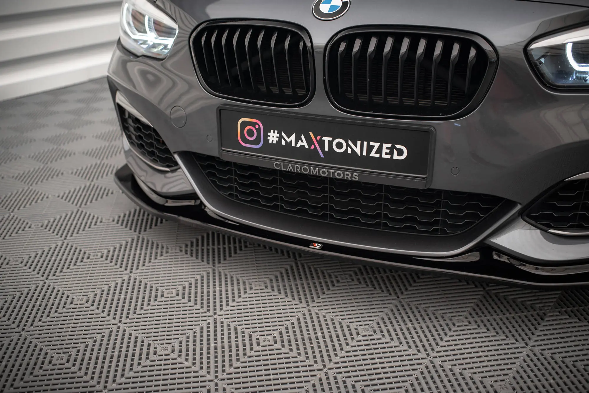 Frontspoiler BMW 1 ((F20 / F21) M Power LCI 2015 - 2019 | V.3 Glossy Black Edition