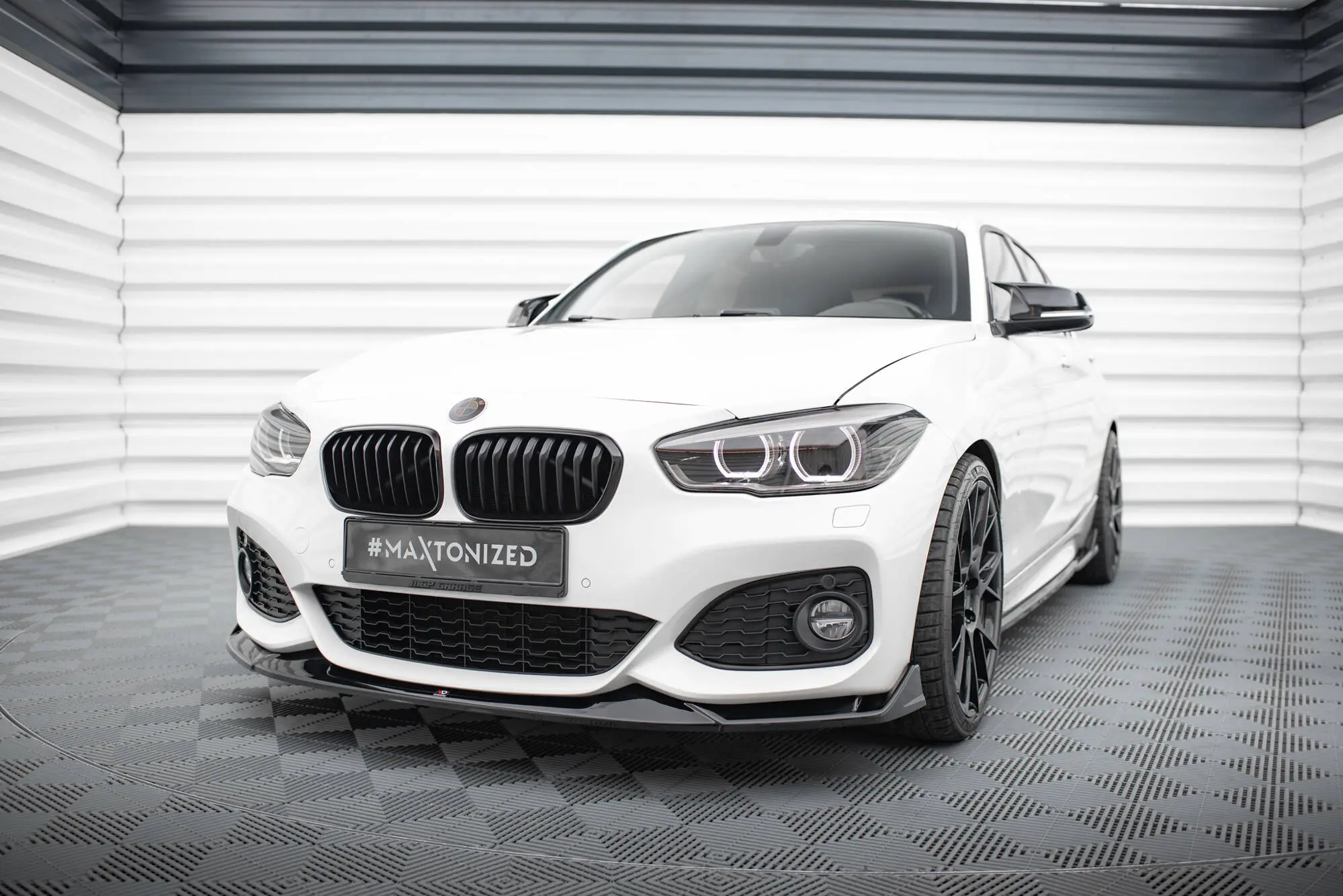 Frontspoiler BMW 1 (F20) LCI 2015 - 2019 / BMW M140i facelift 2017 - 2019 | V.4 CSL Look Glossy Black Edition – bilde 4