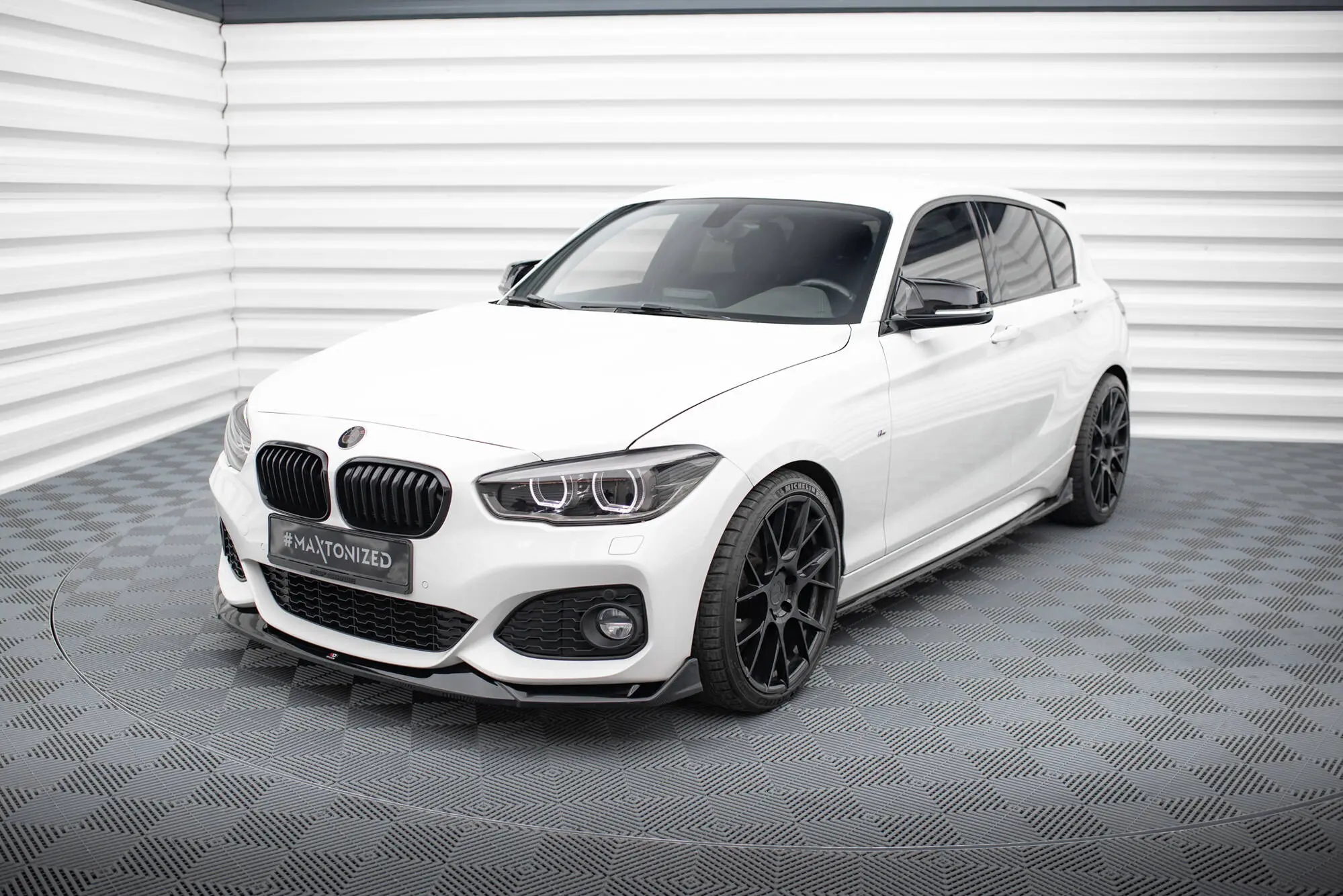 Frontspoiler BMW 1 (F20) LCI 2015 - 2019 / BMW M140i facelift 2017 - 2019 | V.4 CSL Look Glossy Black Edition – bilde 5