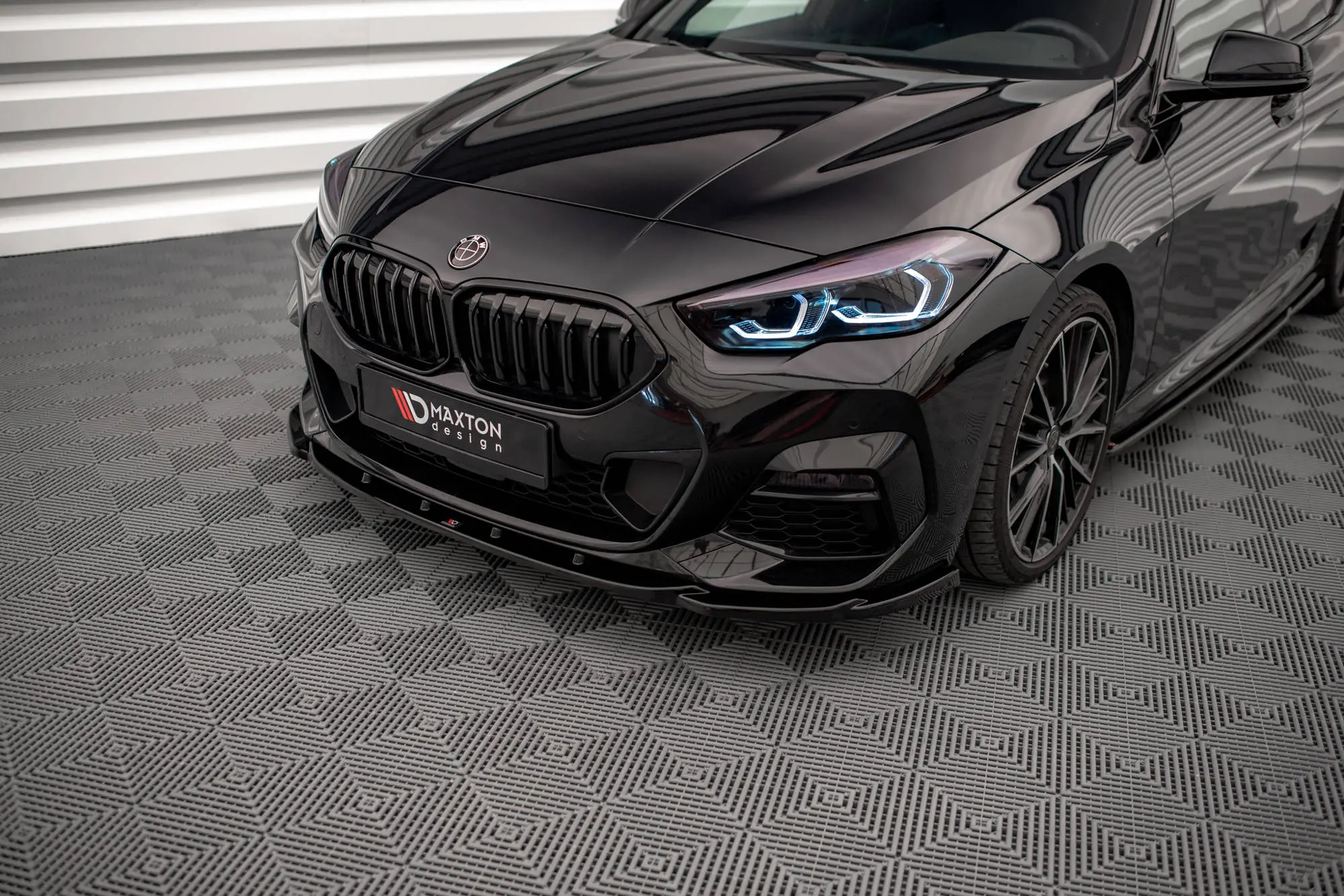 Frontspoiler BMW 2 Gran Coupe (F44) M-Pakke / M235i (F44) 2019-> | V.1 Glossy Black Edition