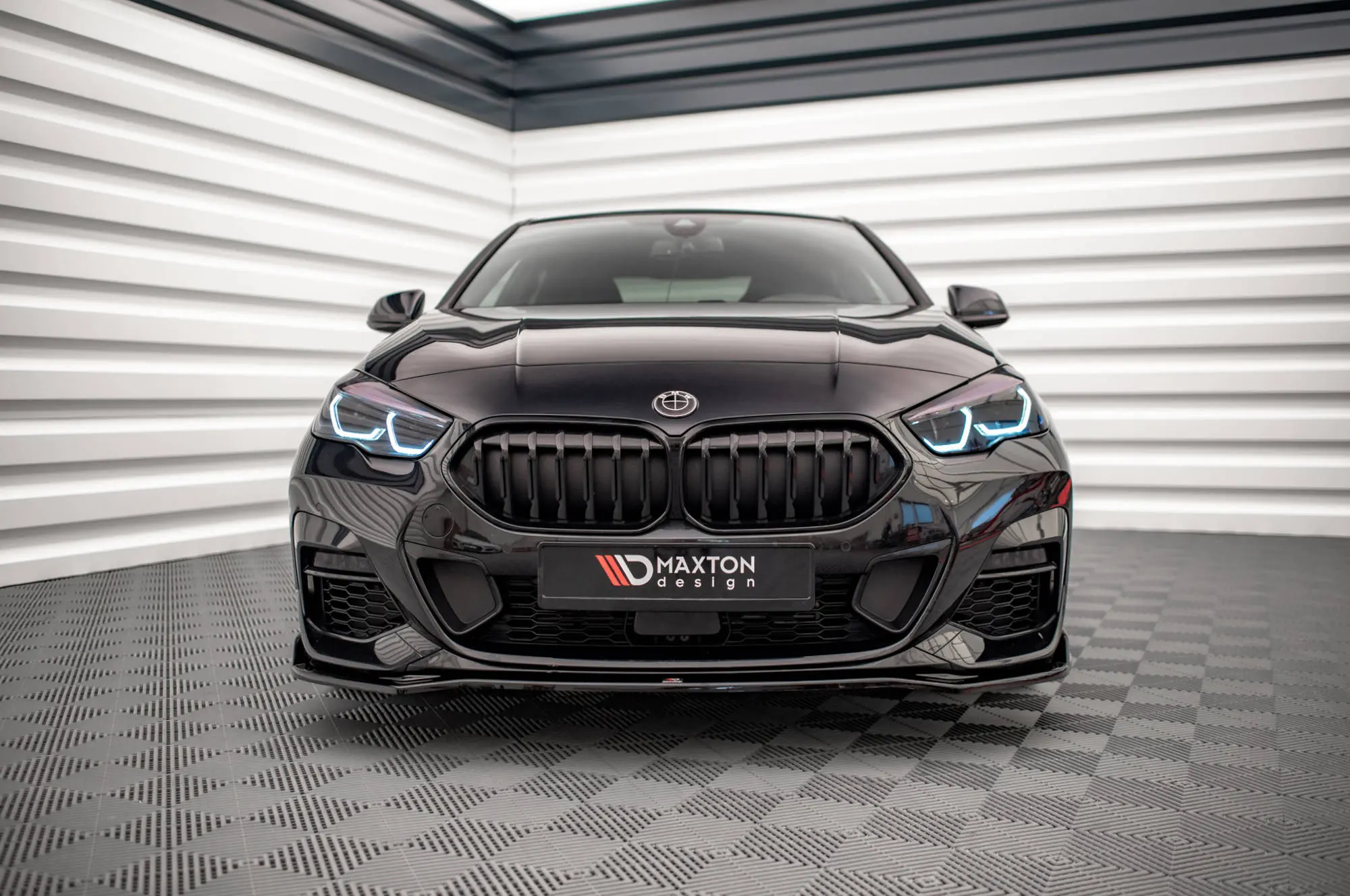 Frontspoiler BMW 2 Gran Coupe (F44) M-Pakke / M235i (F44) 2019-> | V.3 Glossy Black Edition