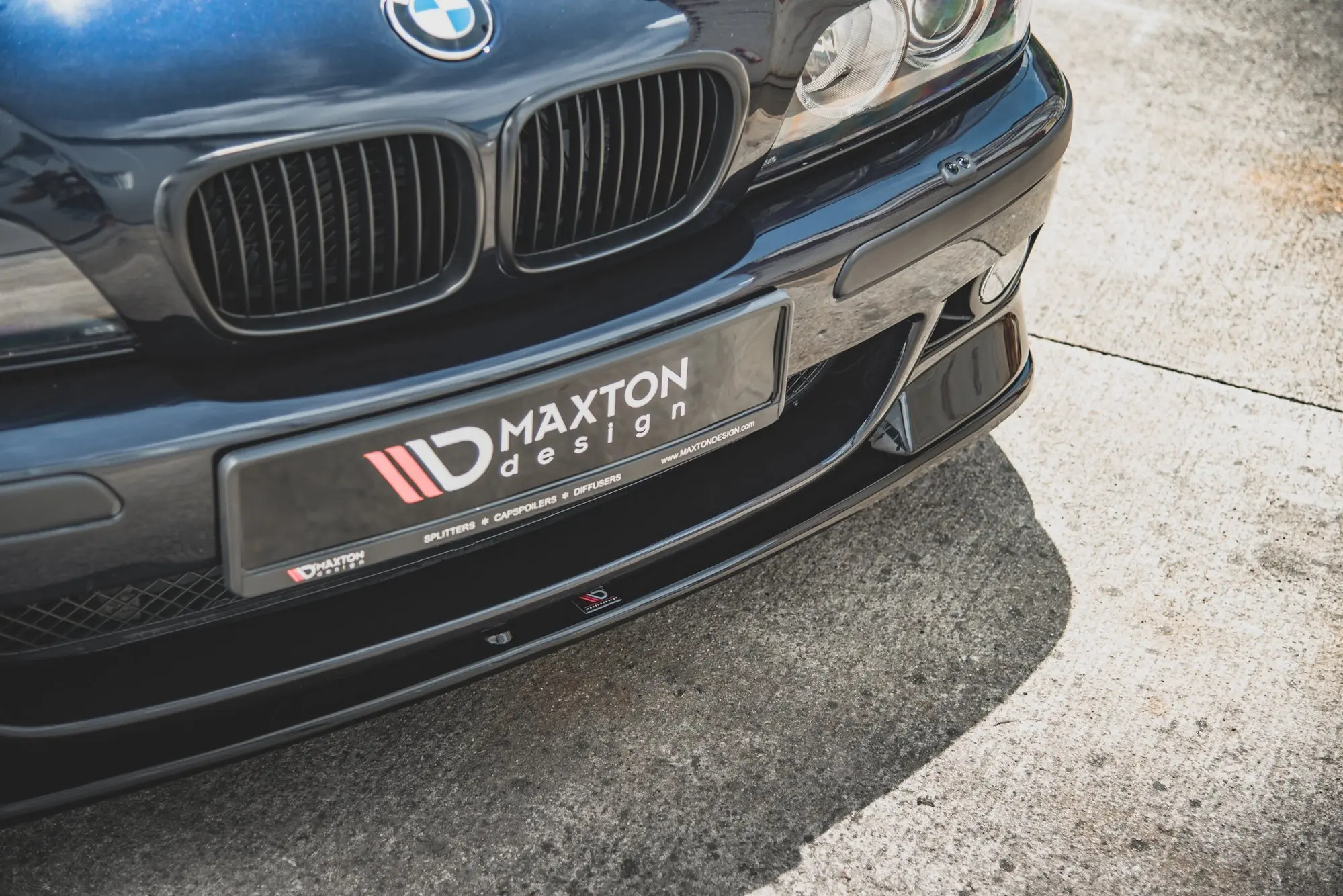 Frontspoiler BMW 5 (E39) M-Pakke / M5 (E39) 1998-2003 | Glossy Black Edition – bilde 4
