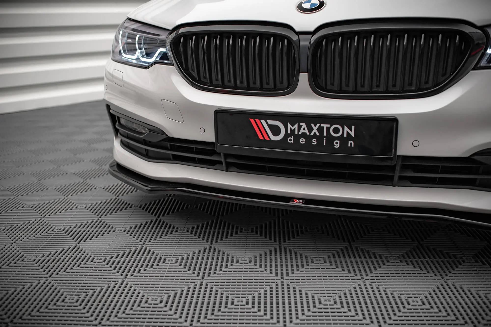 Frontspoiler BMW 5 (G30 / G31) 2017 - 2020 | V.1 Glossy Black Edition – bilde 3