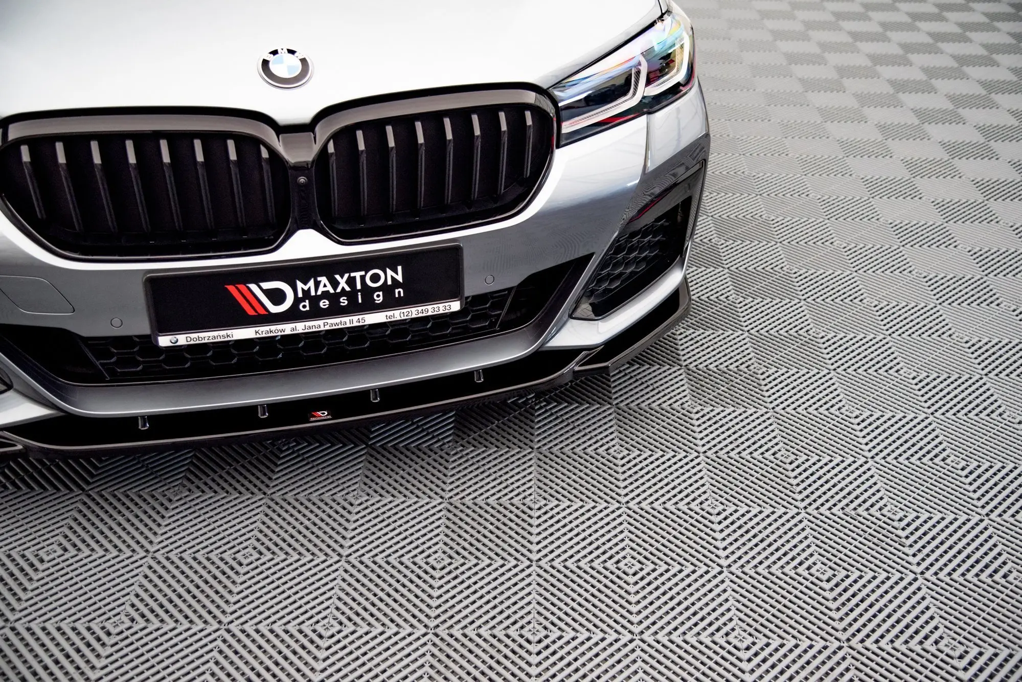 Frontspoiler BMW 5 (G30 / G31) M-Pakke Facelift 2020 - 2023 | V.2 Glossy Black Edition – bilde 3