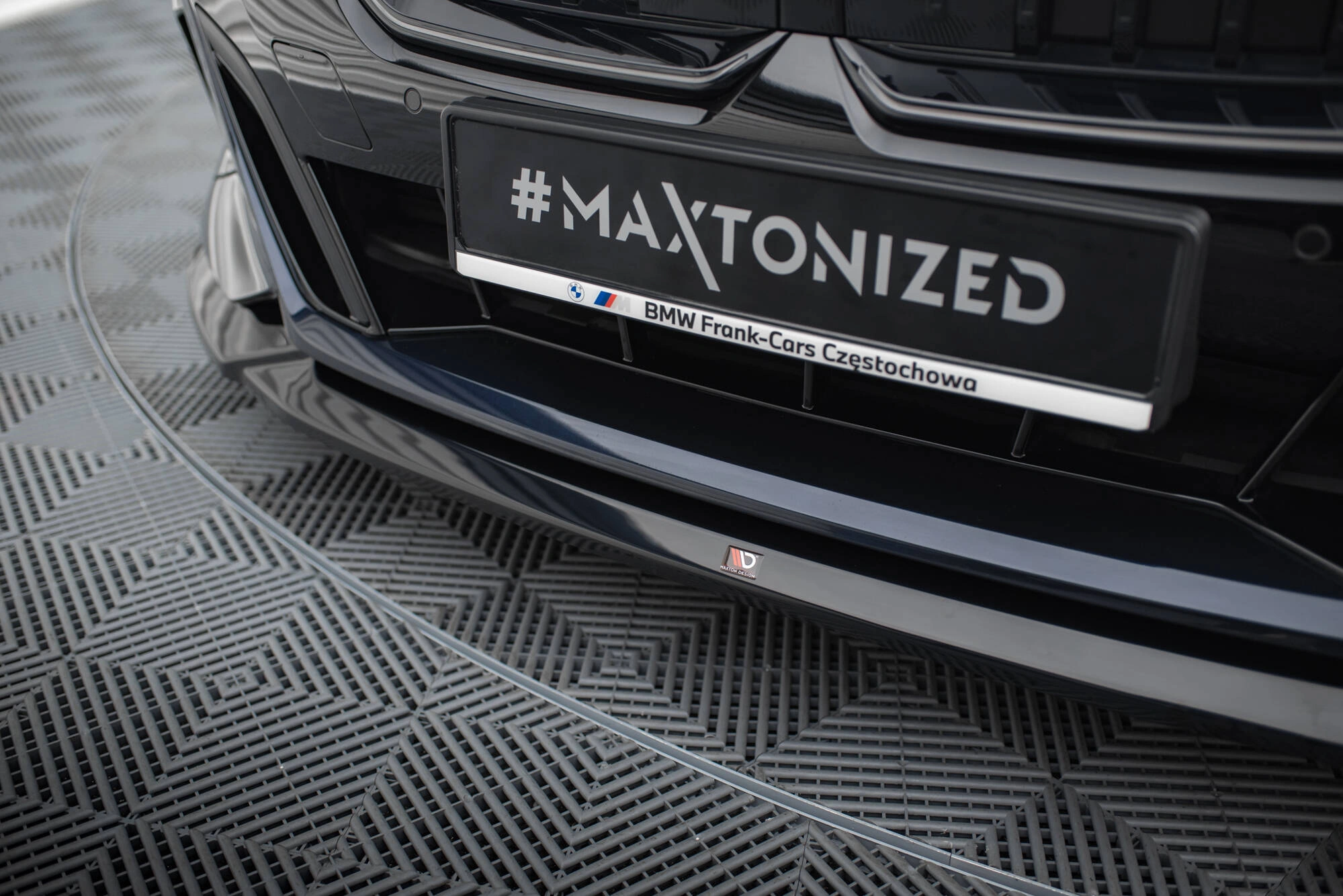Frontspoiler BMW 5 / i5 (G60/G61) M-Pack 2023 -> | V.2 Glossy Black Edition – bilde 3
