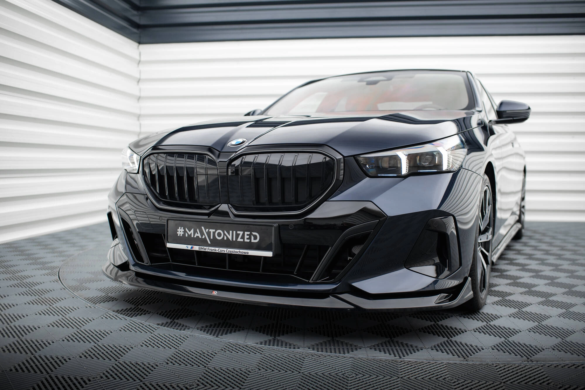 Frontspoiler BMW 5 / i5 (G60/G61) M-Pack 2023 -> | V.2 Glossy Black Edition – bilde 4