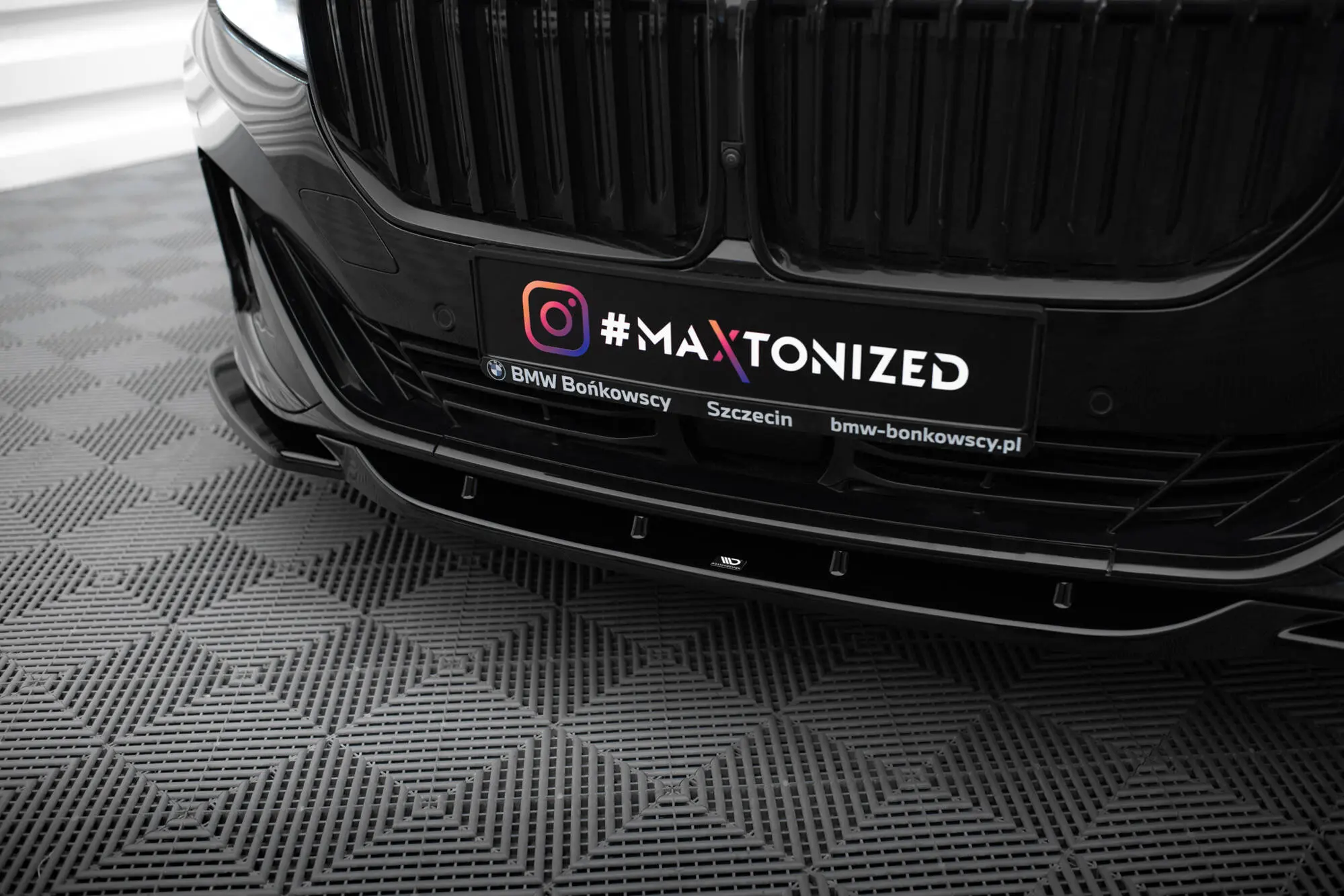 Frontspoiler BMW 7 (G11) facelift 2019 - 2022 | V.2 Glossy Black Edition