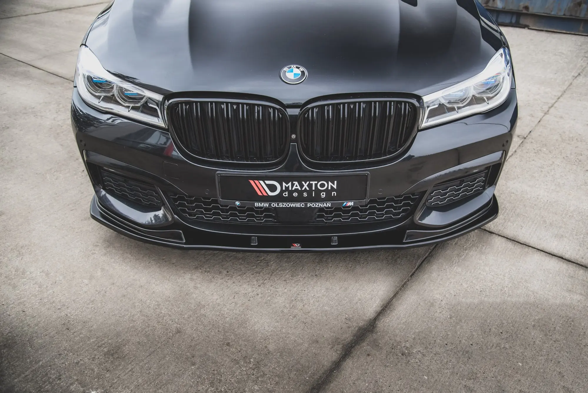 Frontspoiler BMW 7 (G11) M-pakke 2015-2018 | V.2 Glossy Black Edition