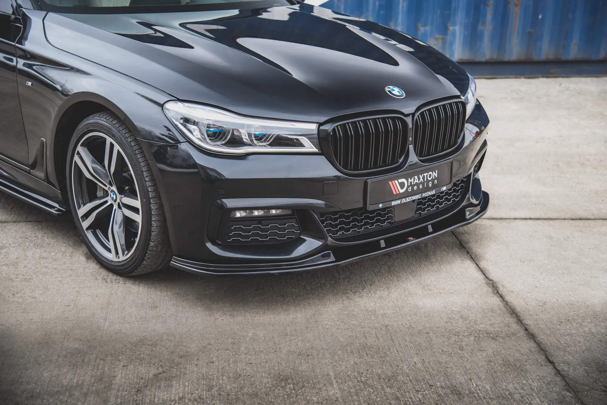 Frontspoiler BMW 7 (G11) M-pakke 2015-2018 | V.2 Glossy Black Edition – bilde 2