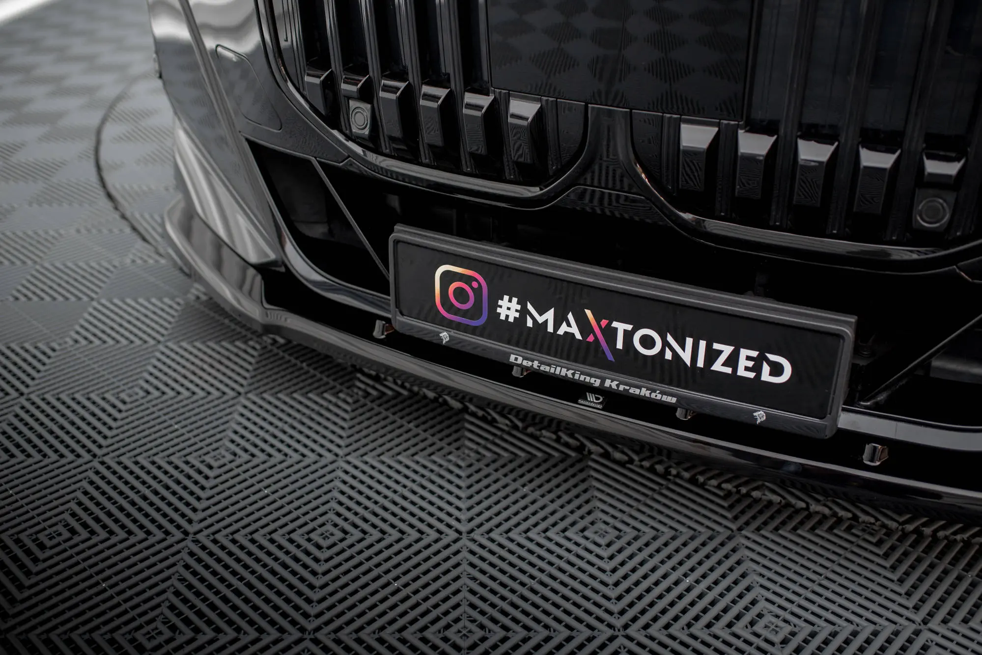 Frontspoiler BMW 7 (G70) M-Pack 2022 ->  | V.1 Glossy Black Edition