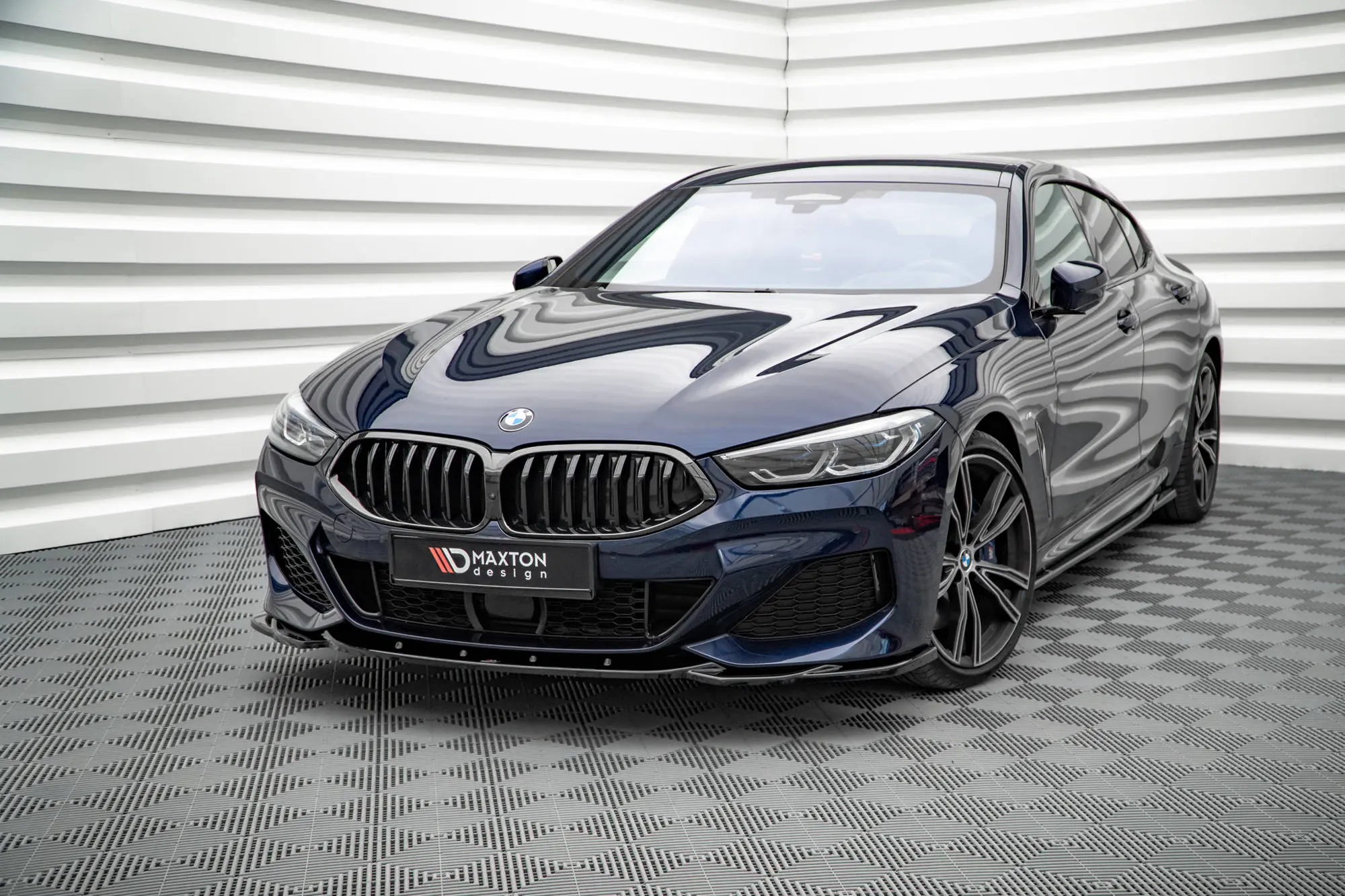 Frontspoiler BMW 8 Coupe (G15) M-Pack / 8 Gran Coupe (G16) M-Pack / M8 (F92) 2018 - 2022 | V.4 Glossy Black Edition – bilde 3