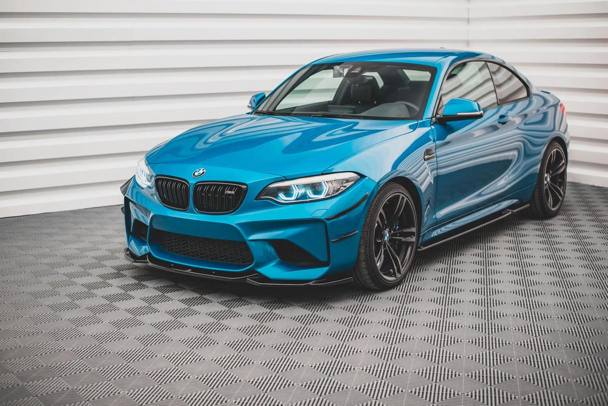 Frontspoiler BMW M2 (F87) 2016-2020 | V.3 Glossy Black Edition – bilde 3