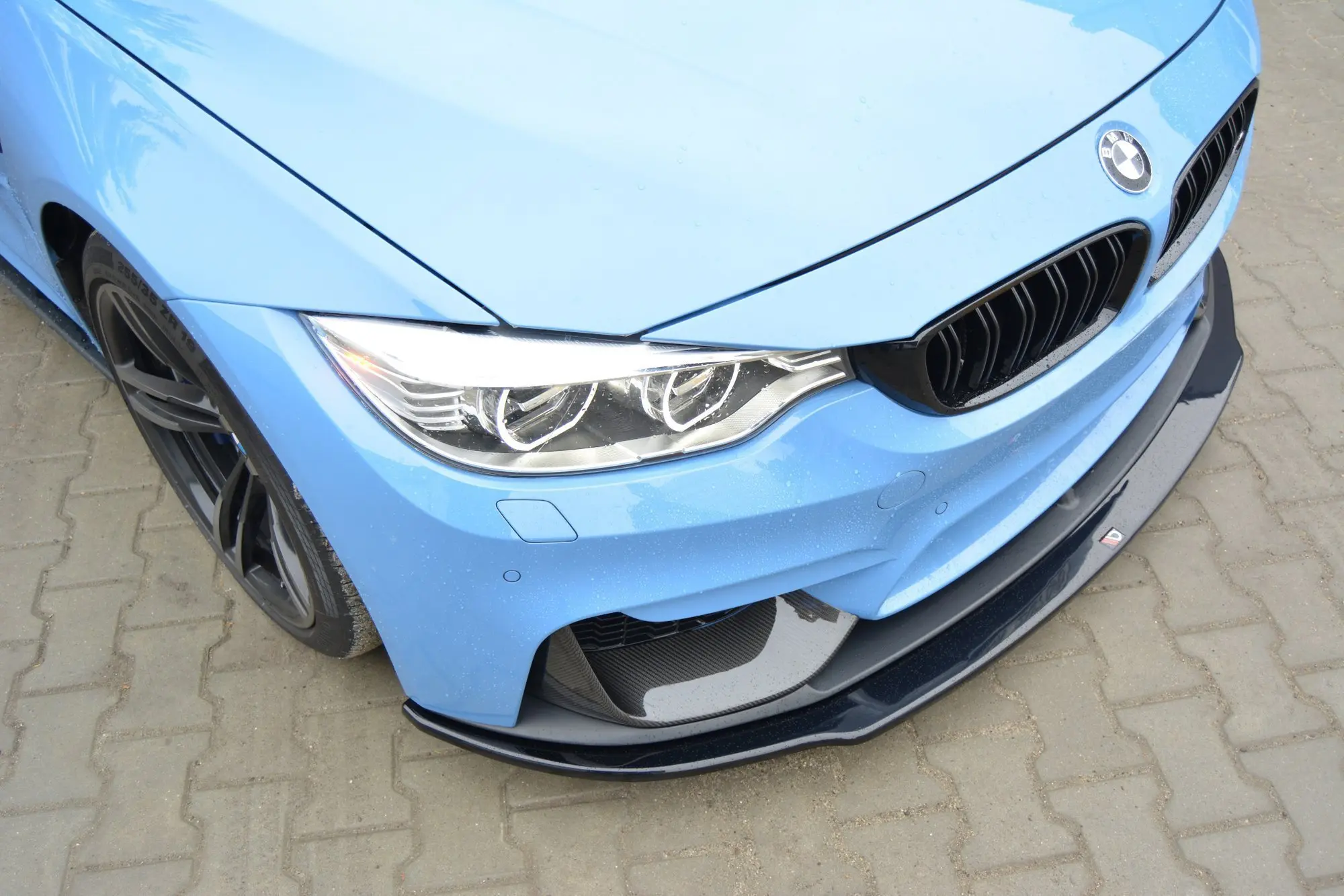 Frontspoiler BMW M4 (F82 / F83) M Performance 2014-2021 | Glossy Black Edition – bilde 4