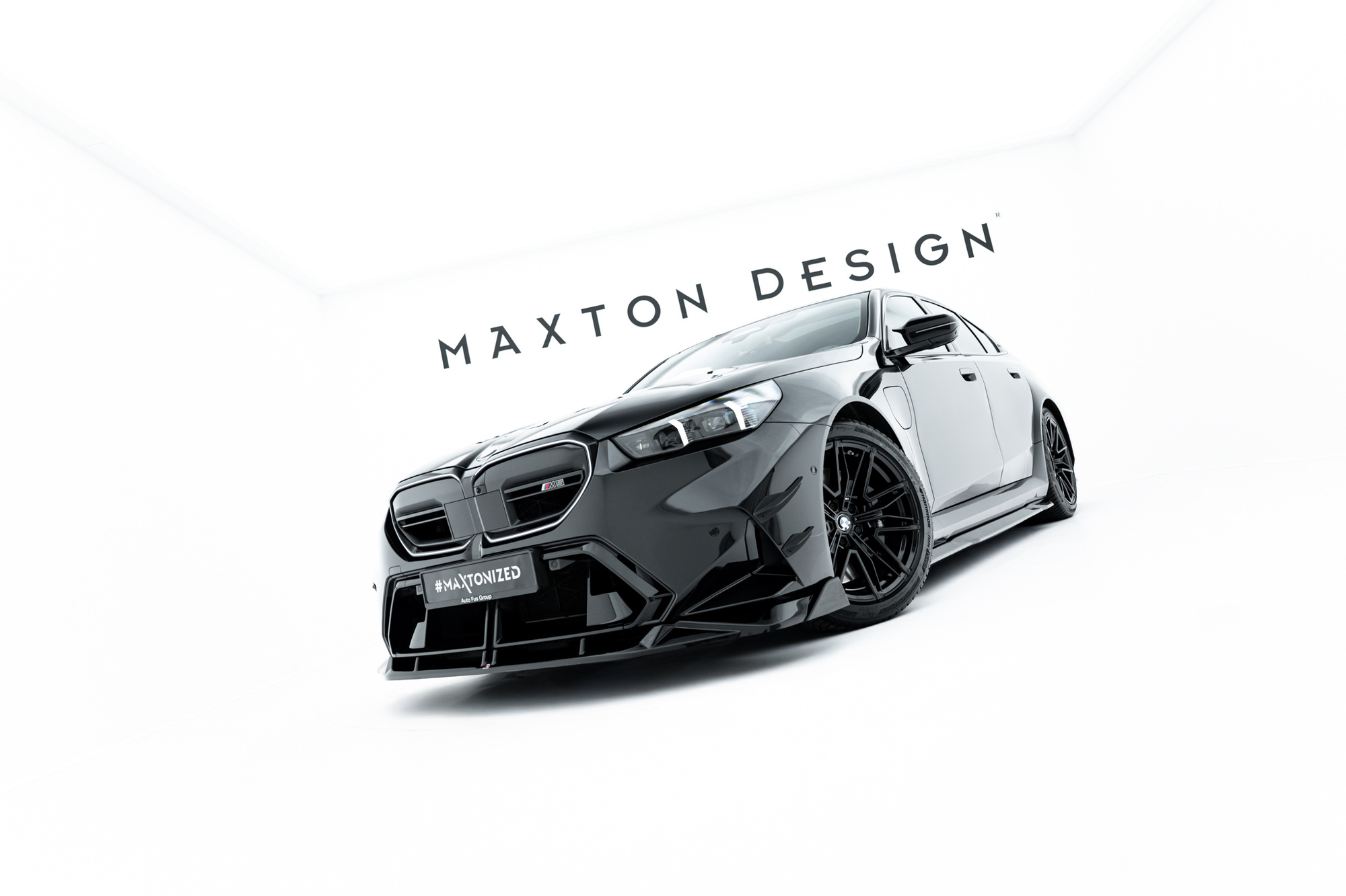 Frontspoiler BMW M5 (G90) 2024 -> | V2 Sport Glossy Black Edition – bilde 3