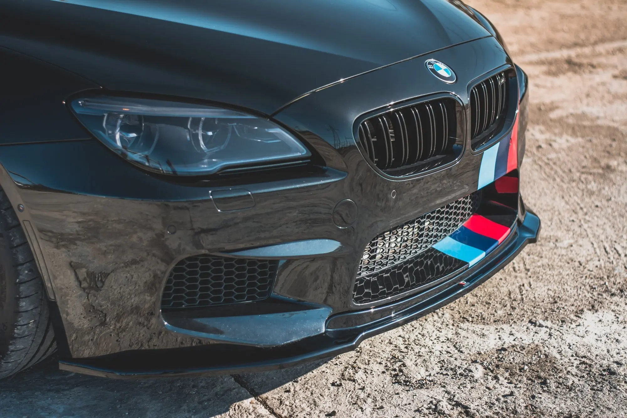 Frontspoiler BMW M6 Gran Coupe (F06) 2012-2014 | V.2 Glossy Black Edition – bilde 3