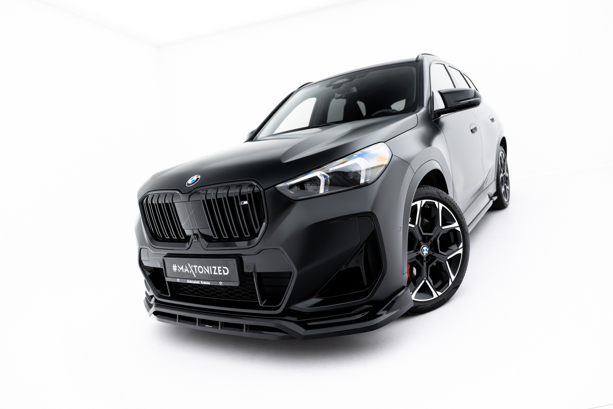 Frontspoiler BMW X1 (U11) 2022 -> | Sport Glossy Black Edition – bilde 2